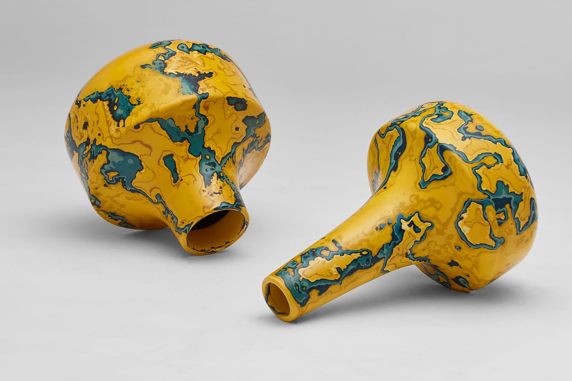 Ming Stone, set of four yellow & blue Jesmonite vessels /vases by Nic Parnell For Sale 4