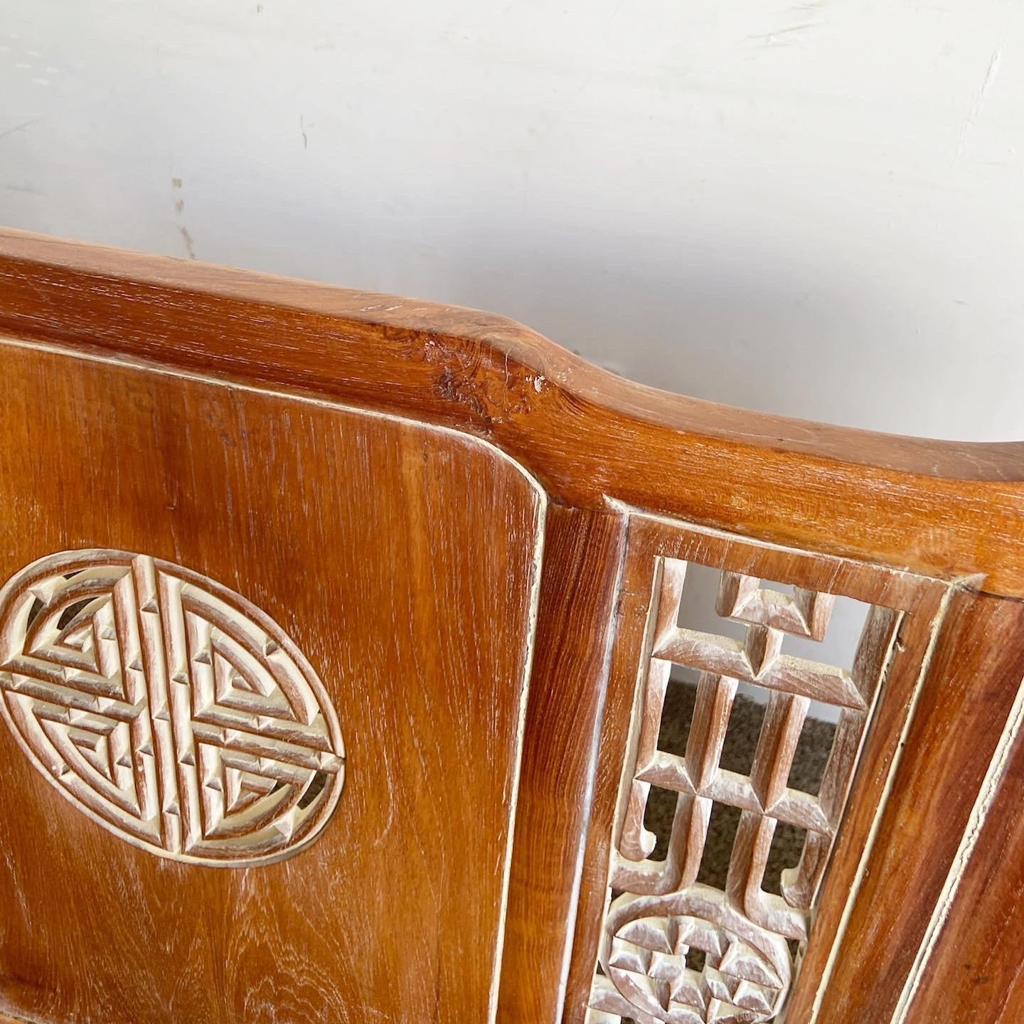 Canapé/banc en bois sculpté avec accoudoir de style Ming en vente 1