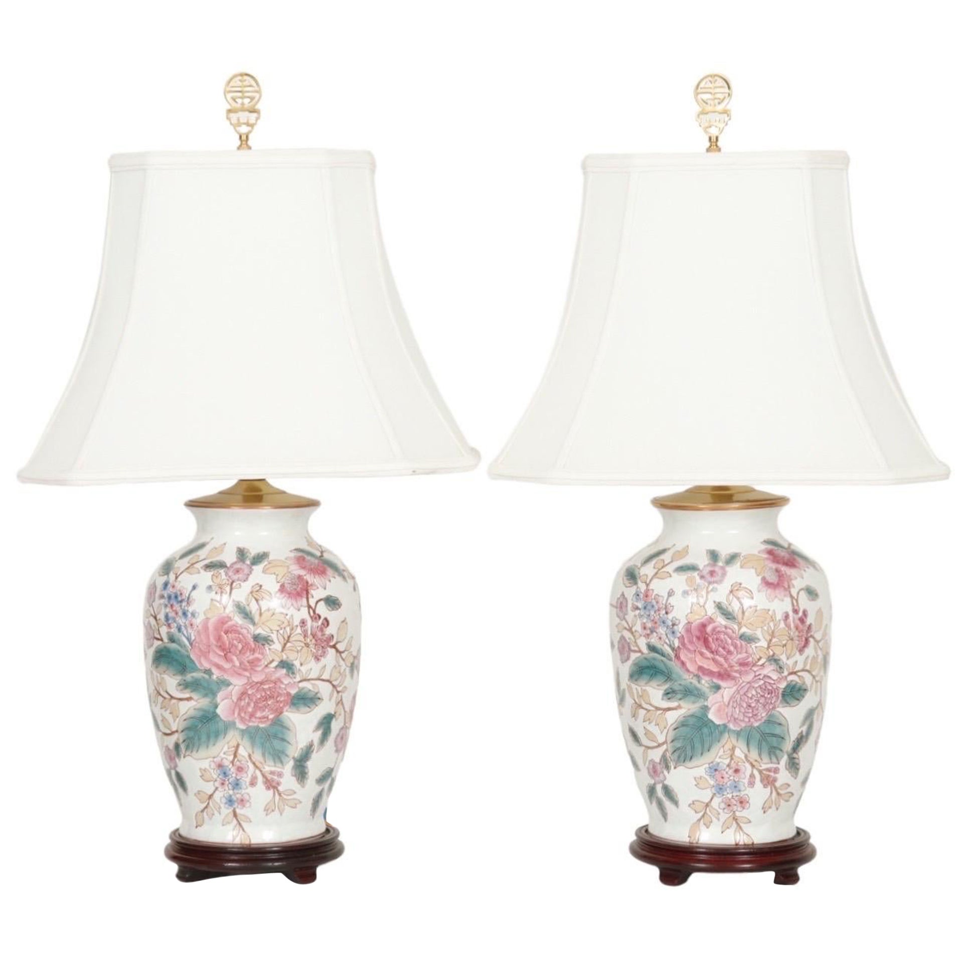 Pareja de Lámparas de Mesa de Cerámica Floral de Estilo Ming