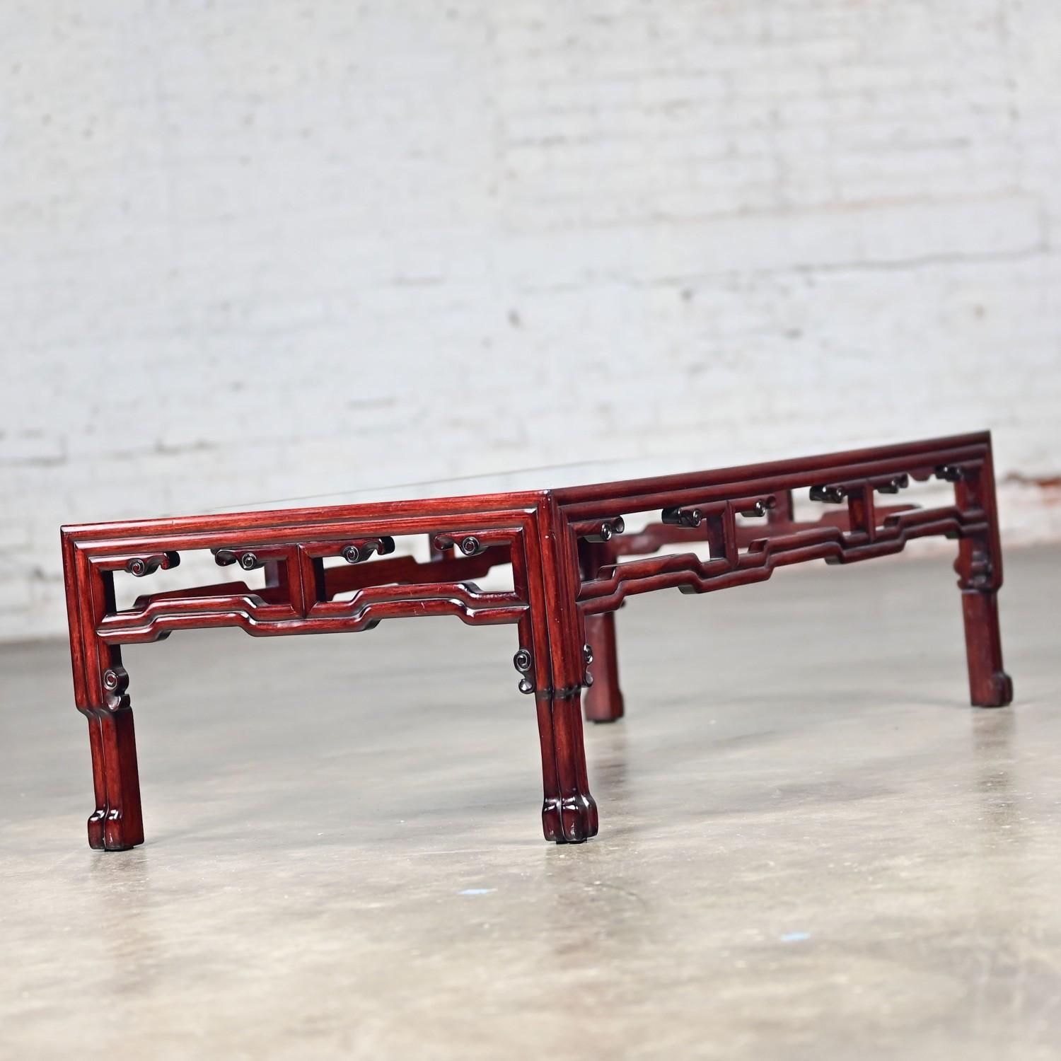 Mesa baja de palisandro estilo Ming con tablero rectangular de cristal insertado Fabricada en China en venta 7