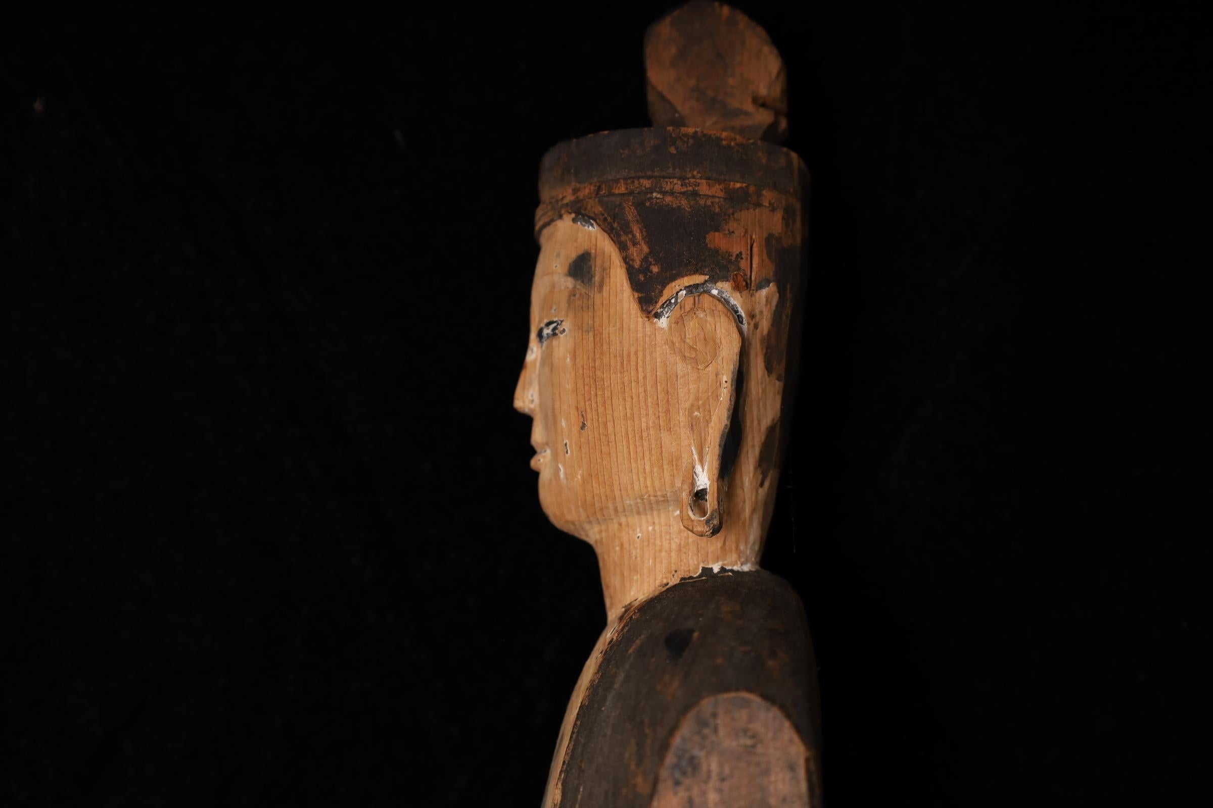 Art populaire japonais Mingei - Statue de Kannon Bosatsu, 18e siècle Bon état - En vente à Fukuoka, JP