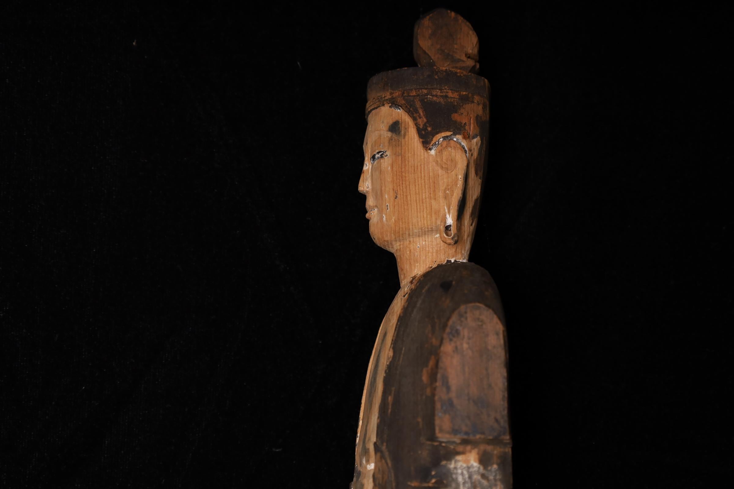 XVIIIe siècle et antérieur Art populaire japonais Mingei - Statue de Kannon Bosatsu, 18e siècle en vente