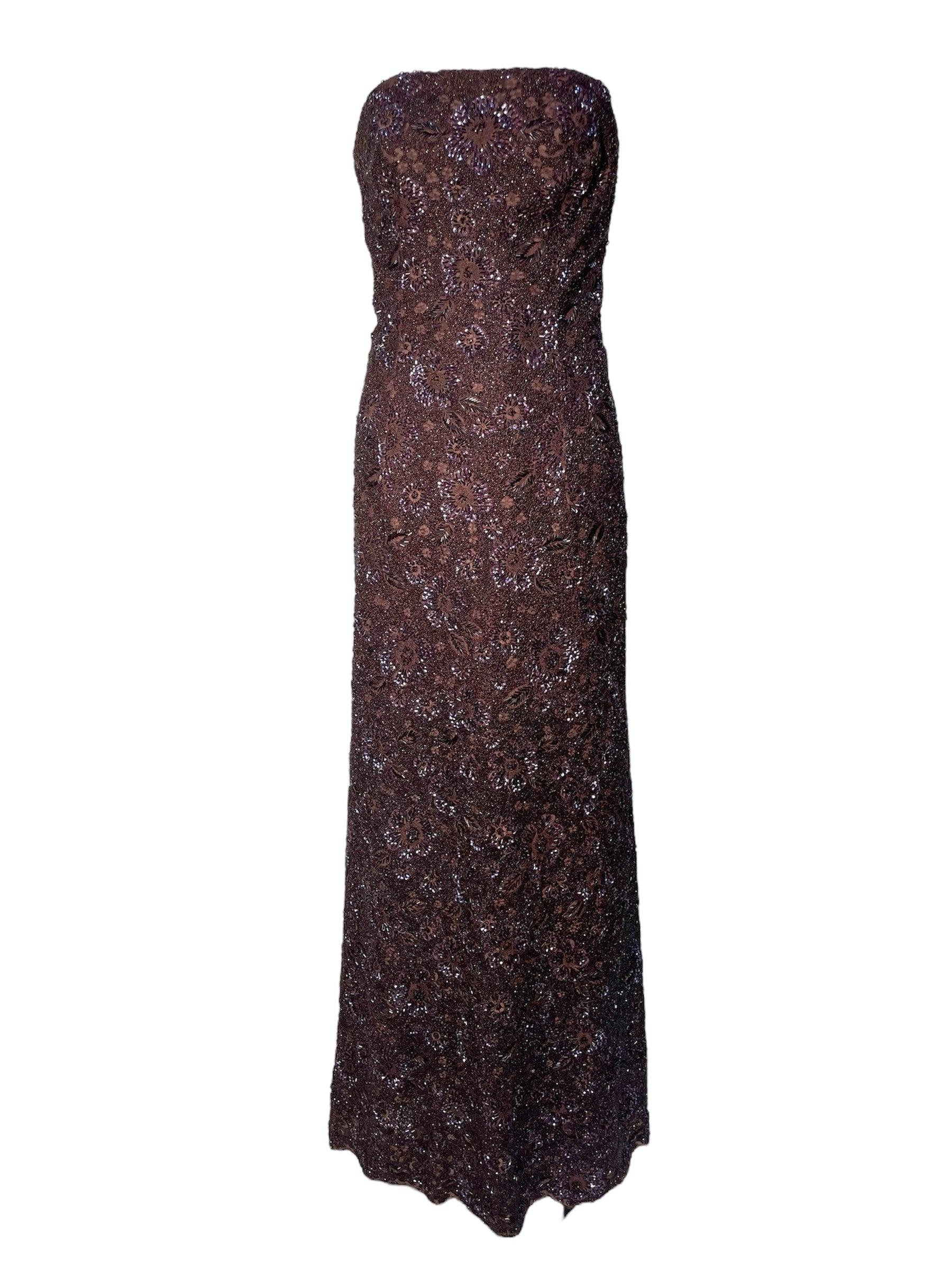 Dieses italienische Couture-Modenhaus wurde von dem Schneider Sergio Mingolini und dem Designer Carlo Gugenheim gegründet und war einst ein Favorit von Frauen der High Society wie Jackie Onassis und Babe Paley. Dieses Modehaus war zwischen 1948 und