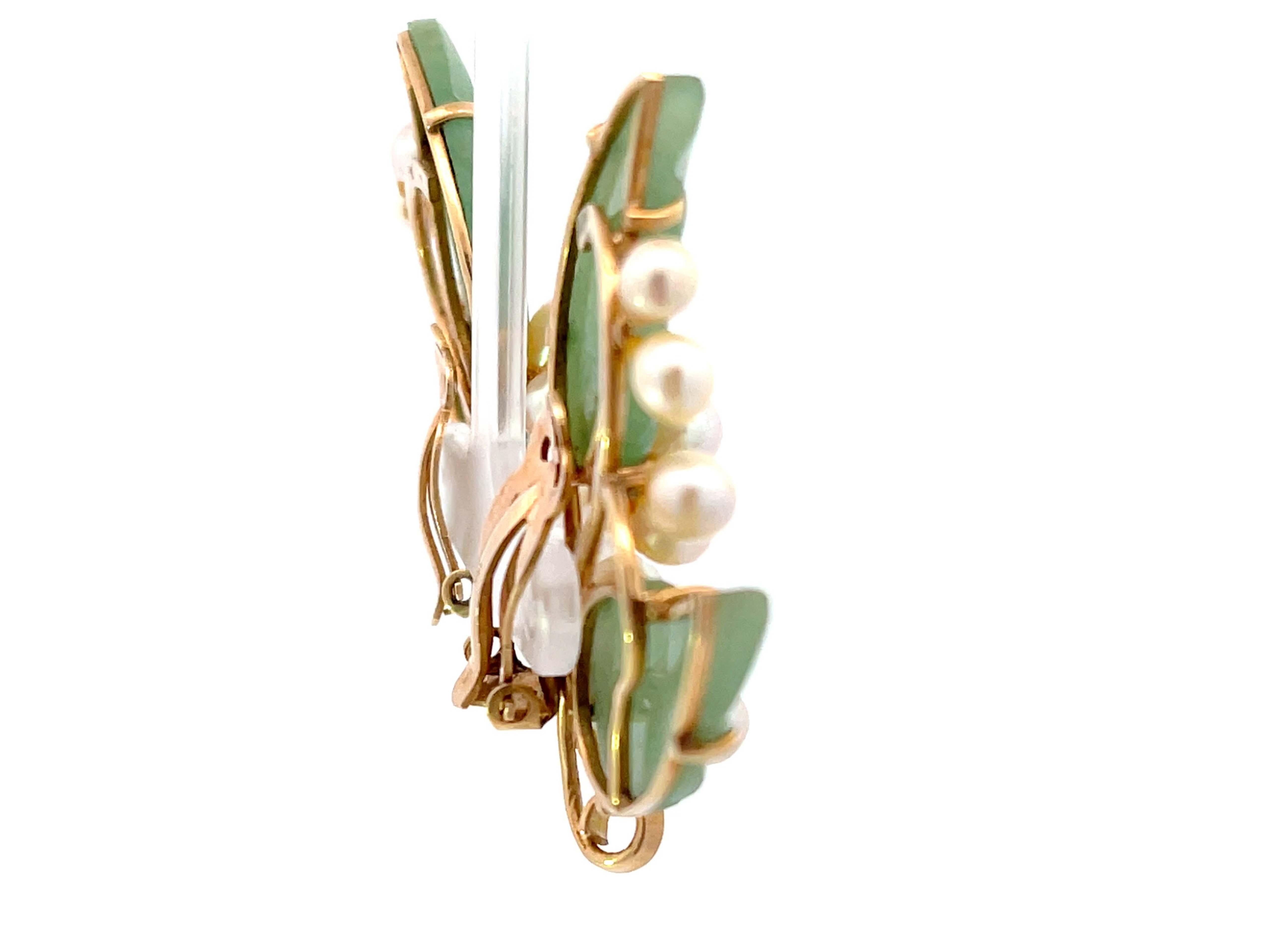 Mings Akoya Pearl and Green Jade Leaf Clip on Earrings 14K Yellow Gold In Excellent Condition For Sale In Honolulu, HI