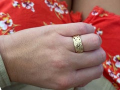 Mings Bird on a Plum Cutout Band Ring in 14k Gold