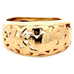 Mings Bird on a Plum Gold Cutout Dome Band Ring in 14k