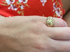 Mings Bird on a Plum Gold Cutout Dome Ring in 14k