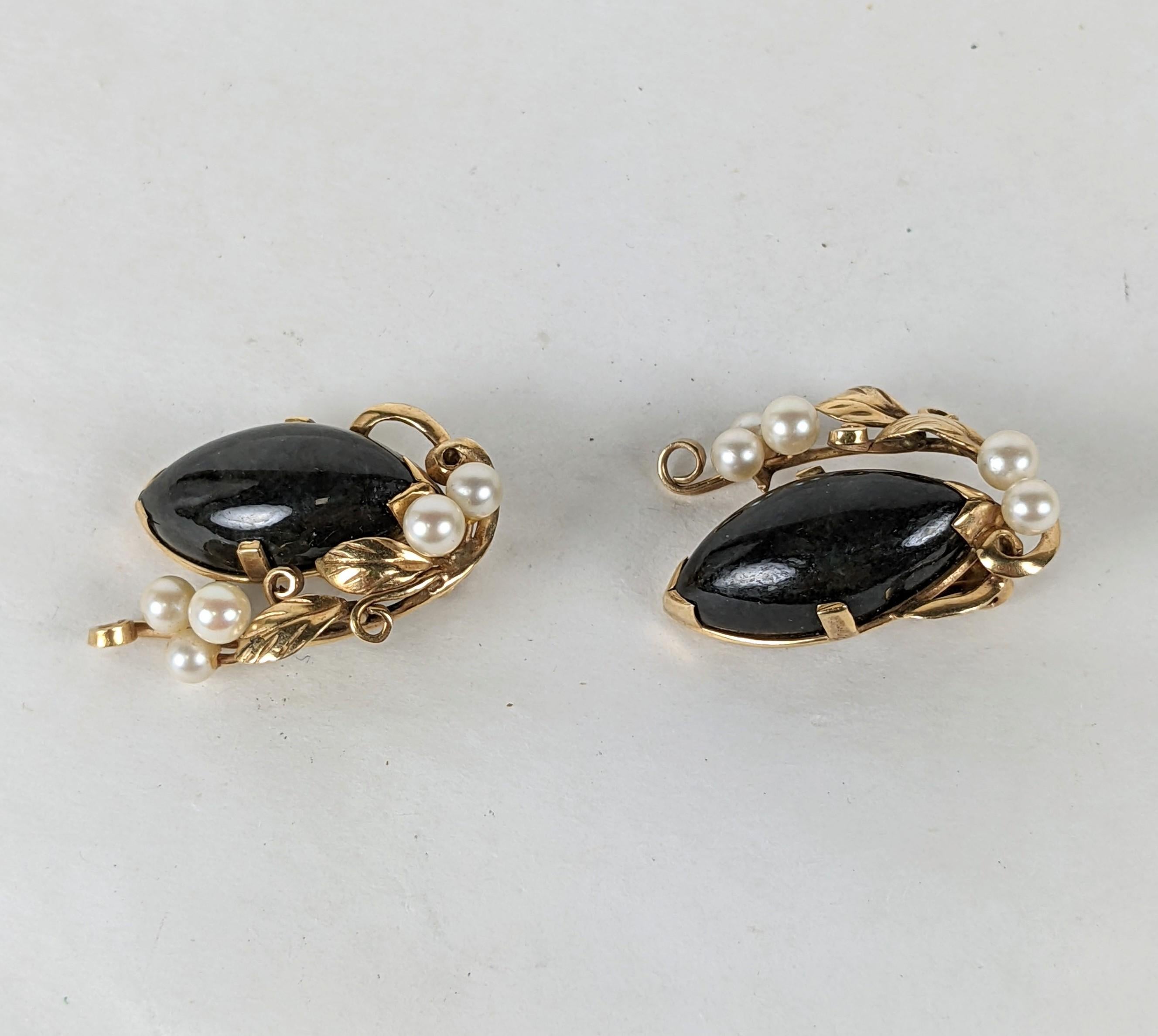 Ming's Black Jade and Cultured Pearl Leaf Earrings In Good Condition For Sale In New York, NY