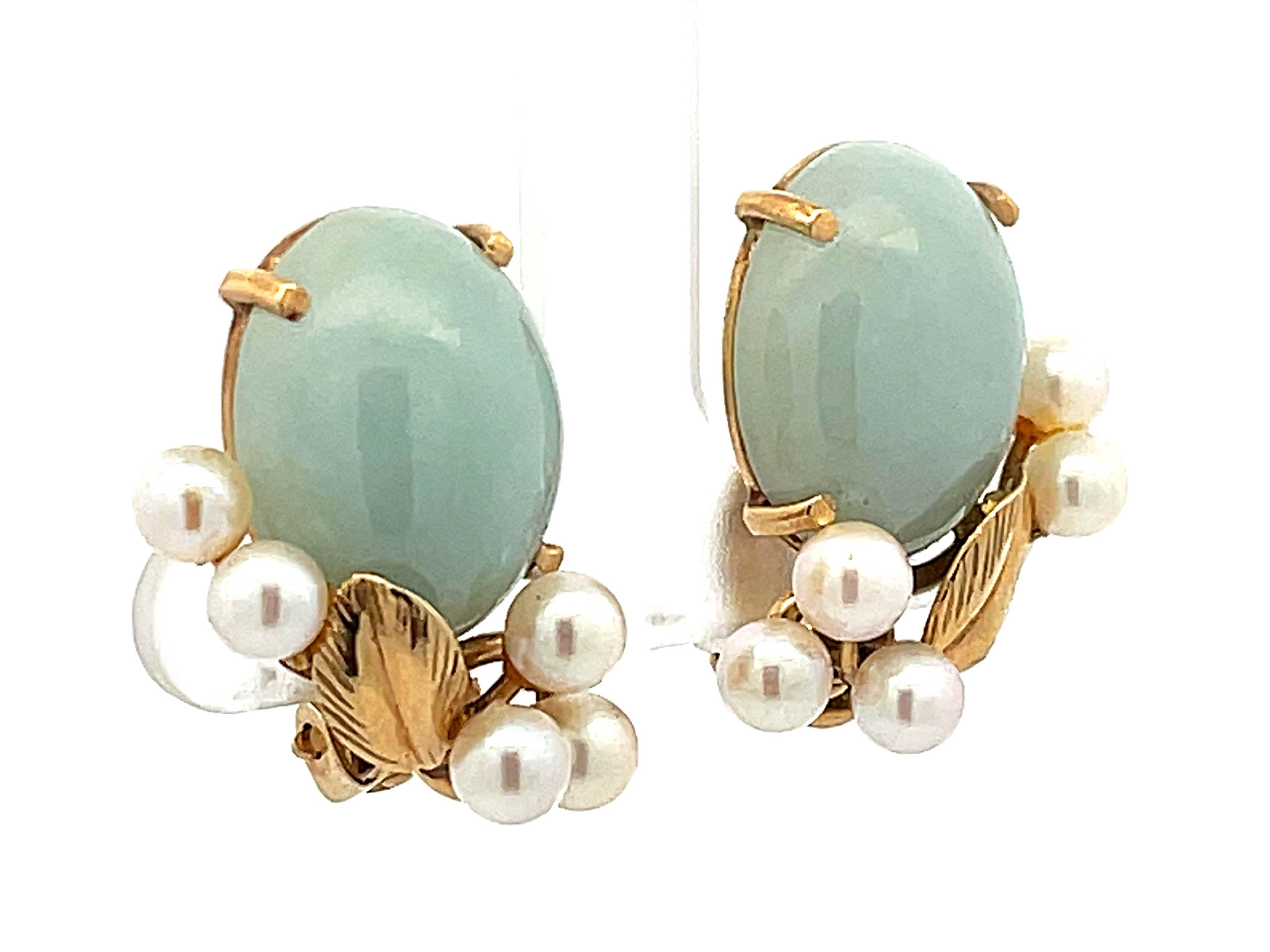 Moderno Orecchini a clip di perle e giada cabochon Ming Ming in oro giallo 14k in vendita
