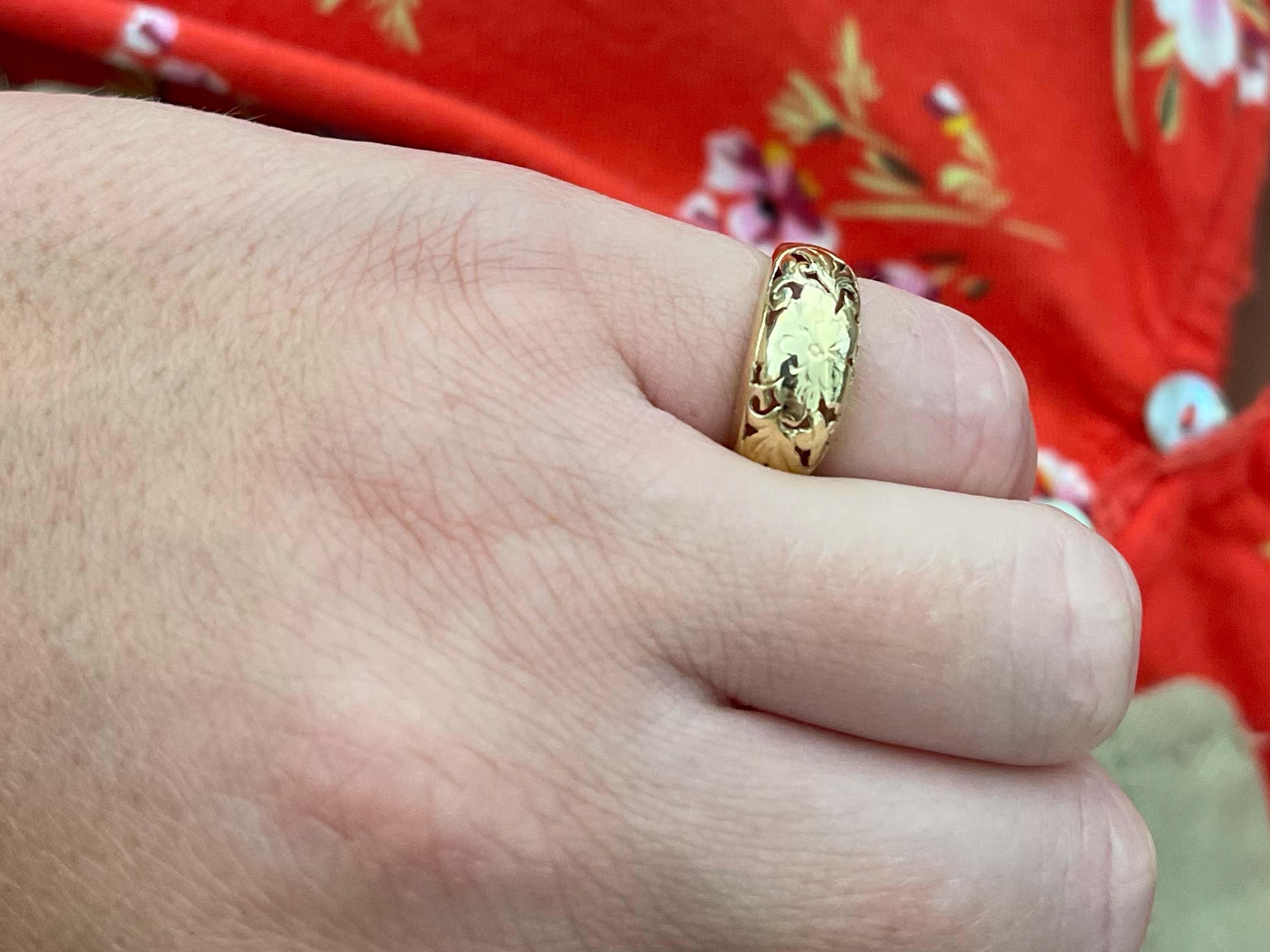 Ring Specifications:

Designer: Ming's

Metal: 14k Yellow Gold

Total Weight: 2.9 Grams

Ring Size: 4.5 (resizable)

Stamped: 