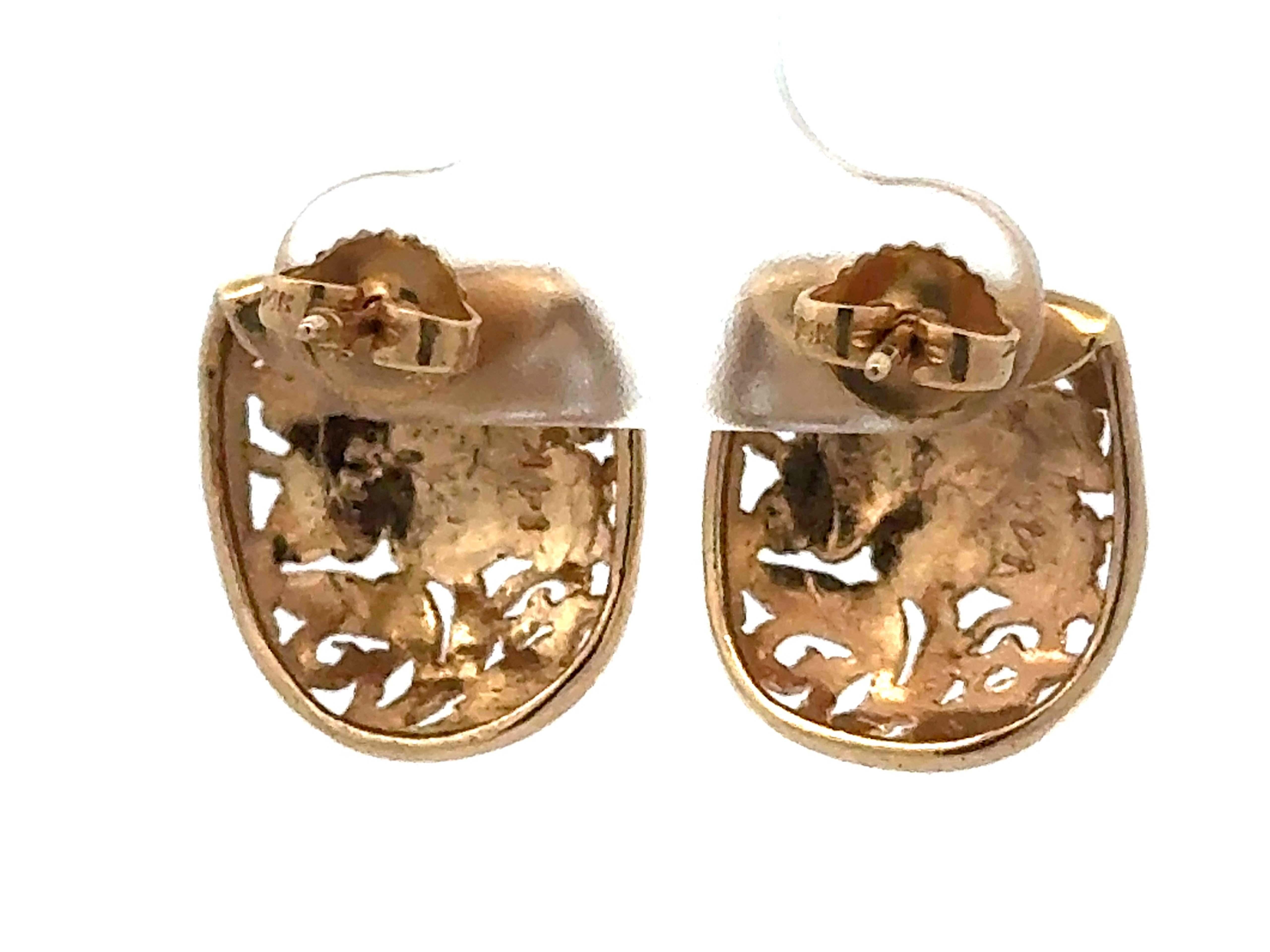 Orecchini a perno Ming Ming Flower Open Scroll in oro giallo 14 carati in vendita 2