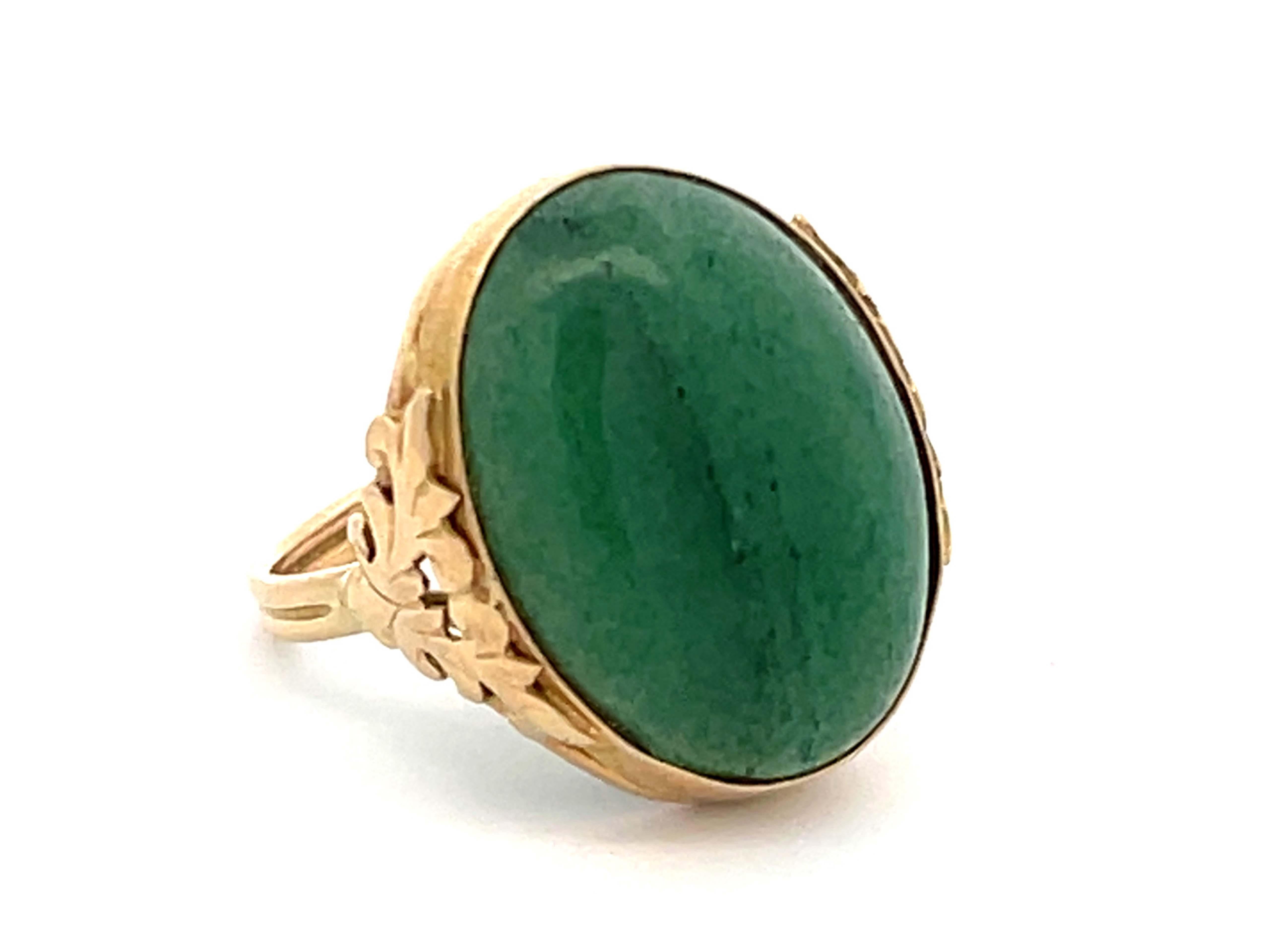 Modern Mings Green Jade Ring in 14k Yellow Gold For Sale