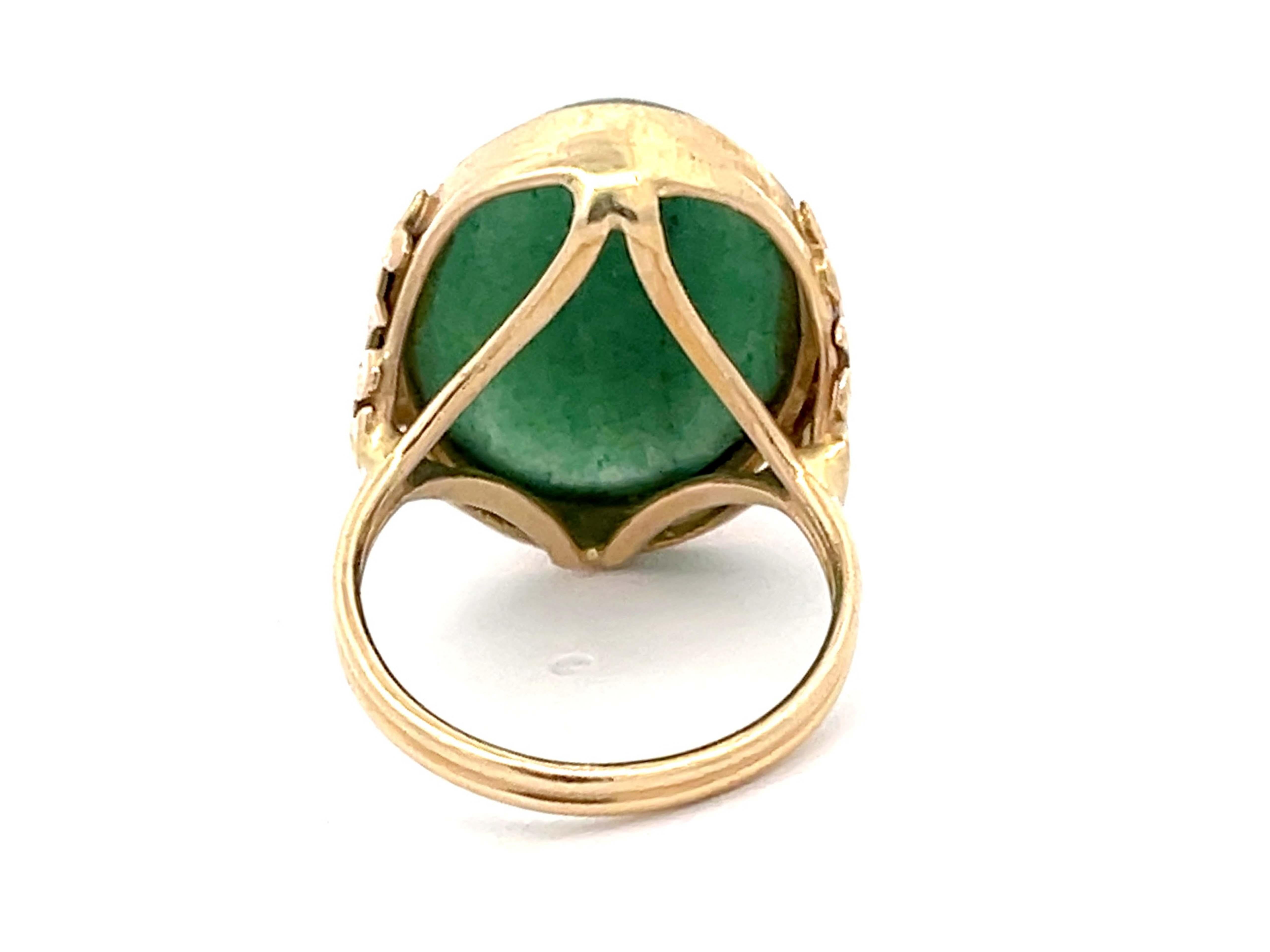 Mings Green Jade Ring in 14k Yellow Gold For Sale 1