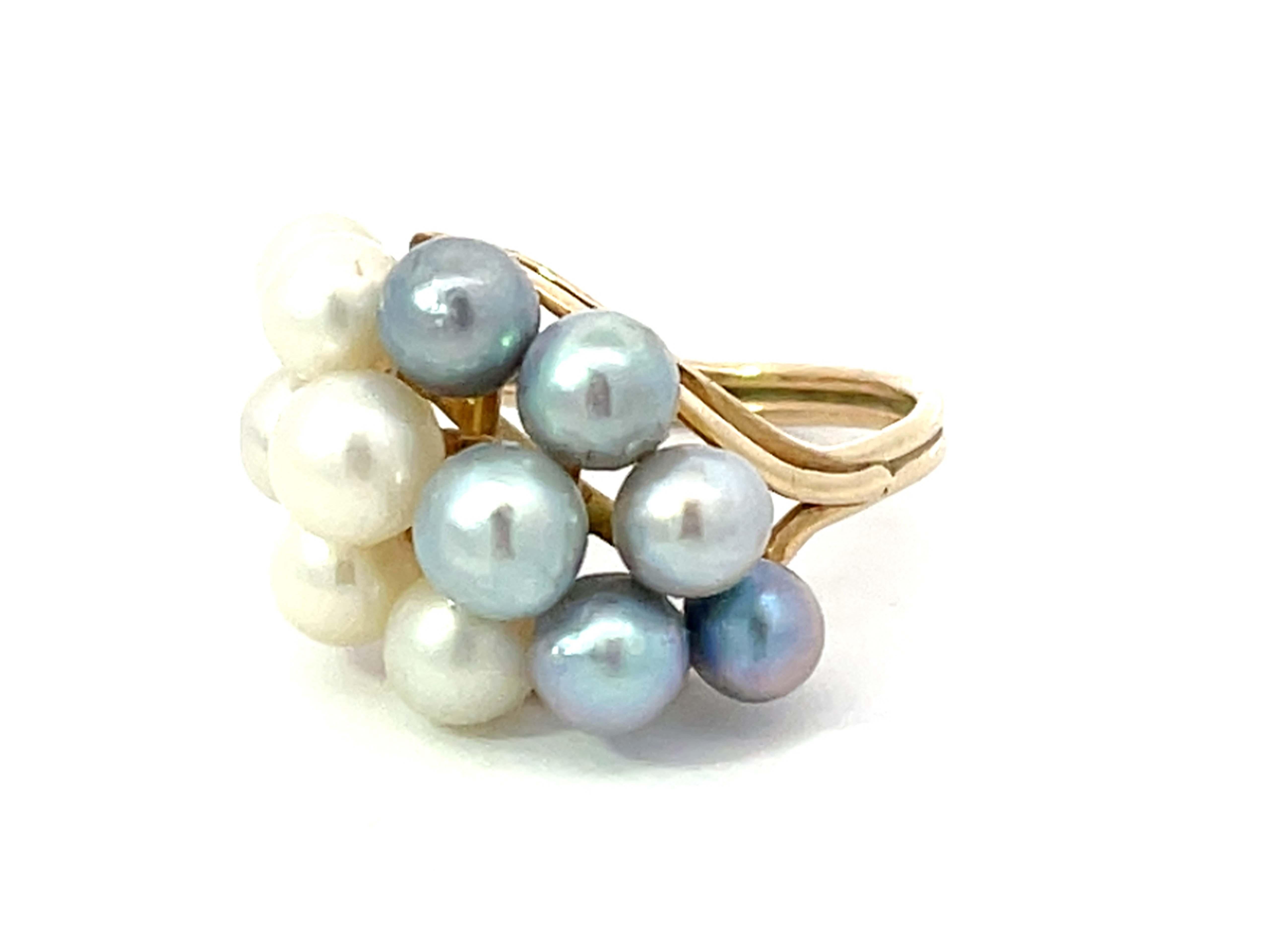 Round Cut Ming's Hawaii Blue and White Pearl Ring 14k Yellow Gold For Sale