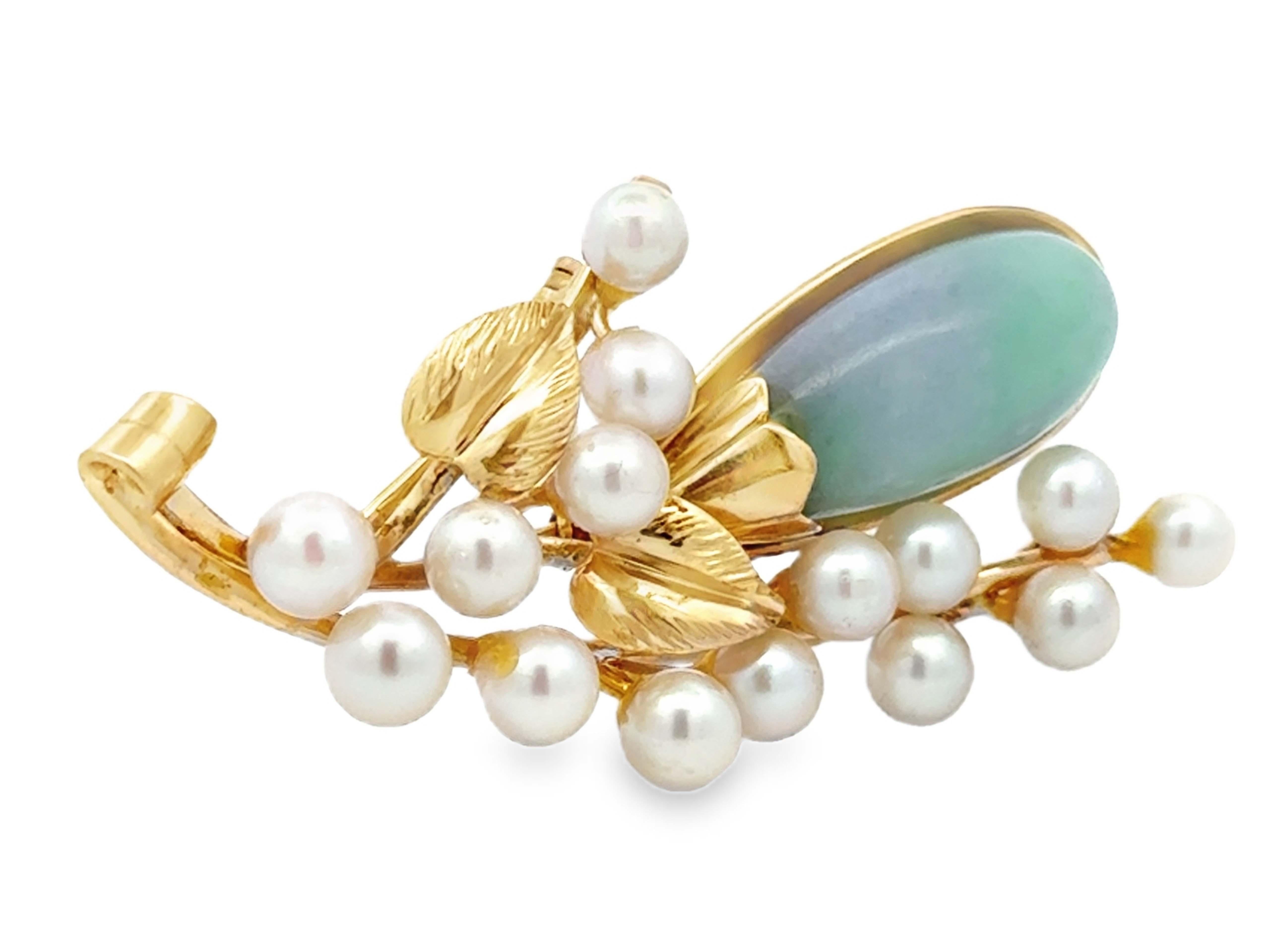 Moderno Ming Ming Hawaii, un bracciale a forma di pera di giada e perla in oro giallo 14k in vendita