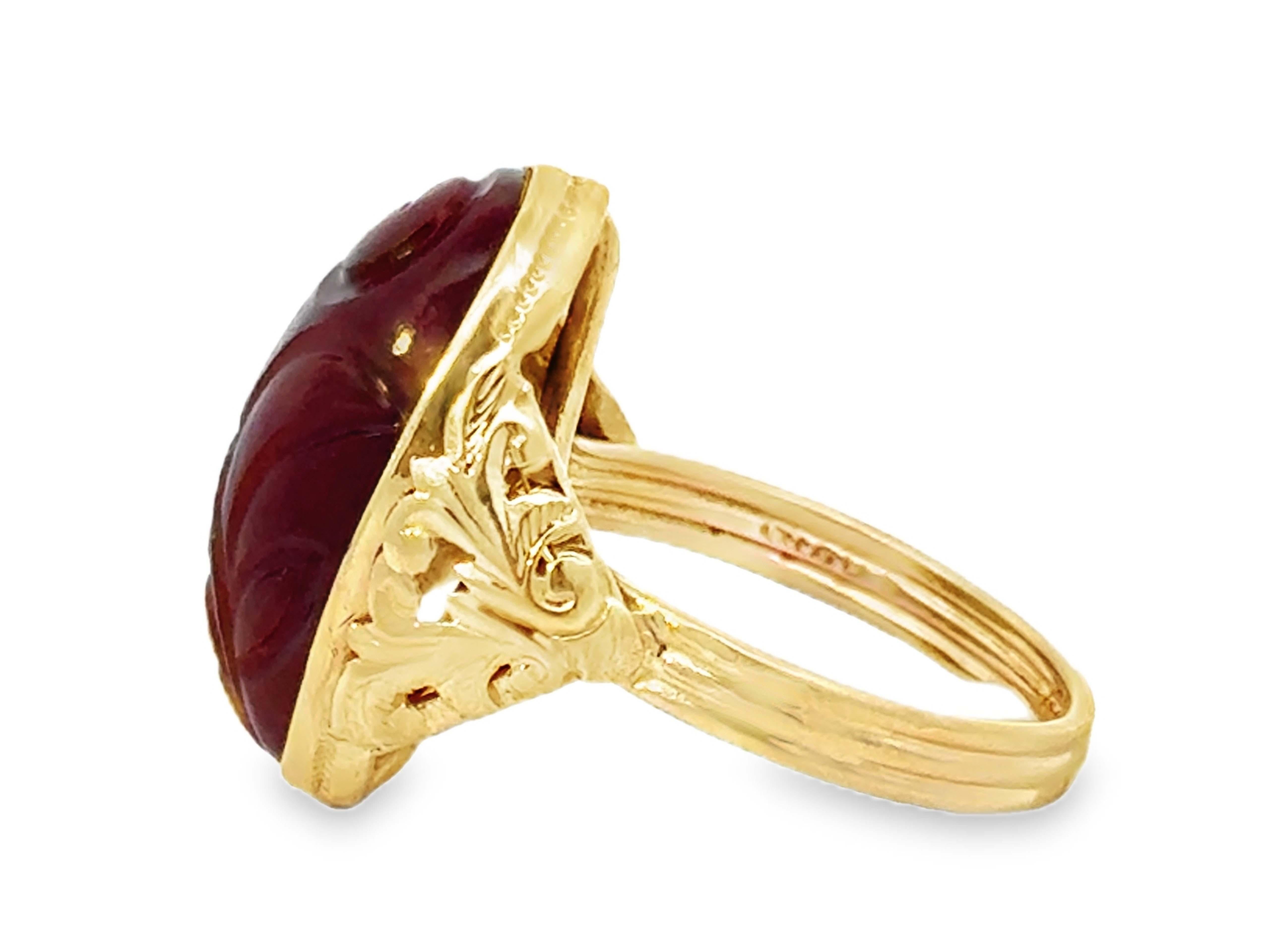 Women's Mings Hawaii Carved Red Brown Jade Ring 14k Yellow Gold For Sale
