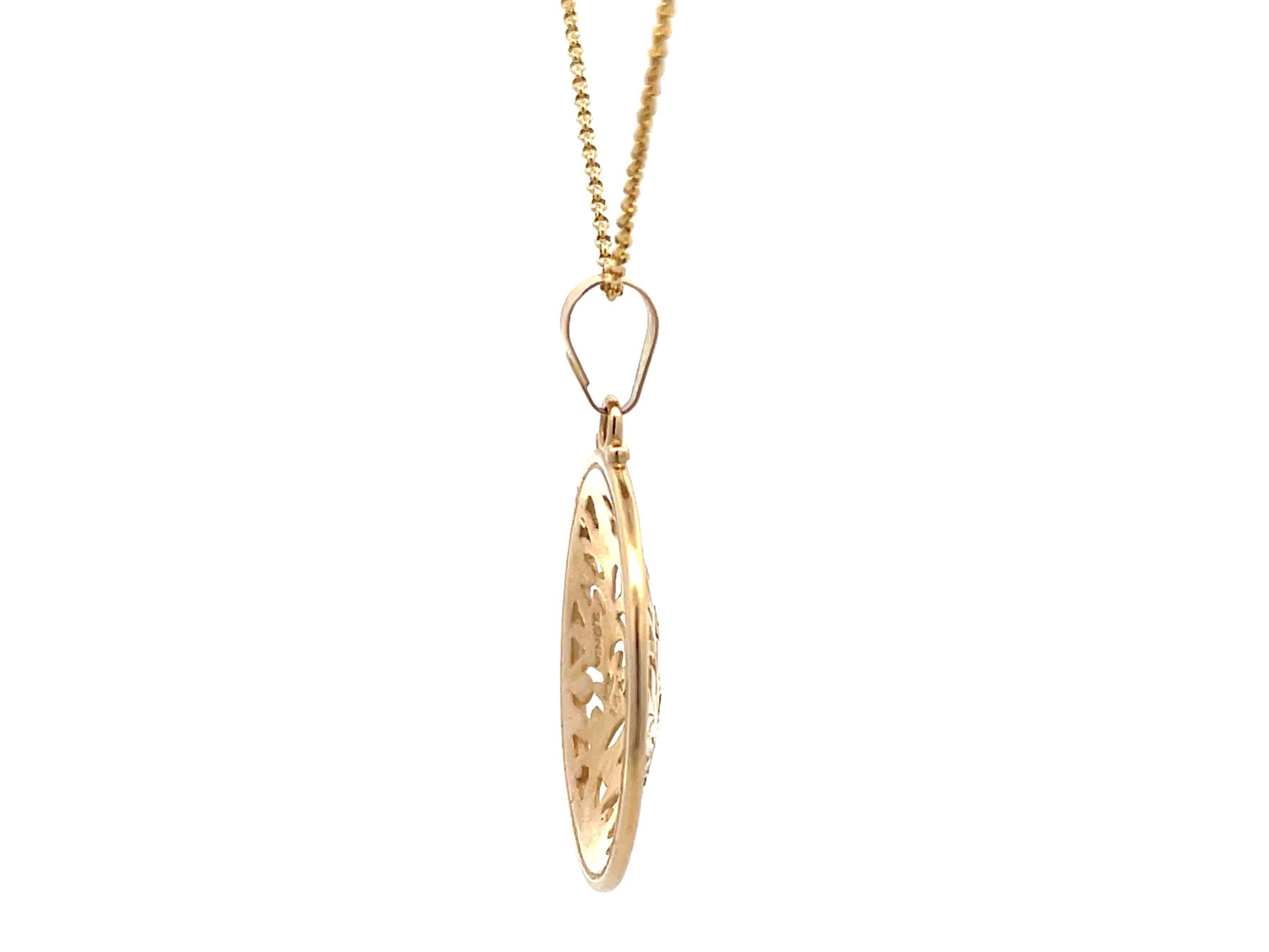 Mings Hawaii Long Life Round Pendant in 14Karat Yellow Gold with Chain In Excellent Condition For Sale In Honolulu, HI