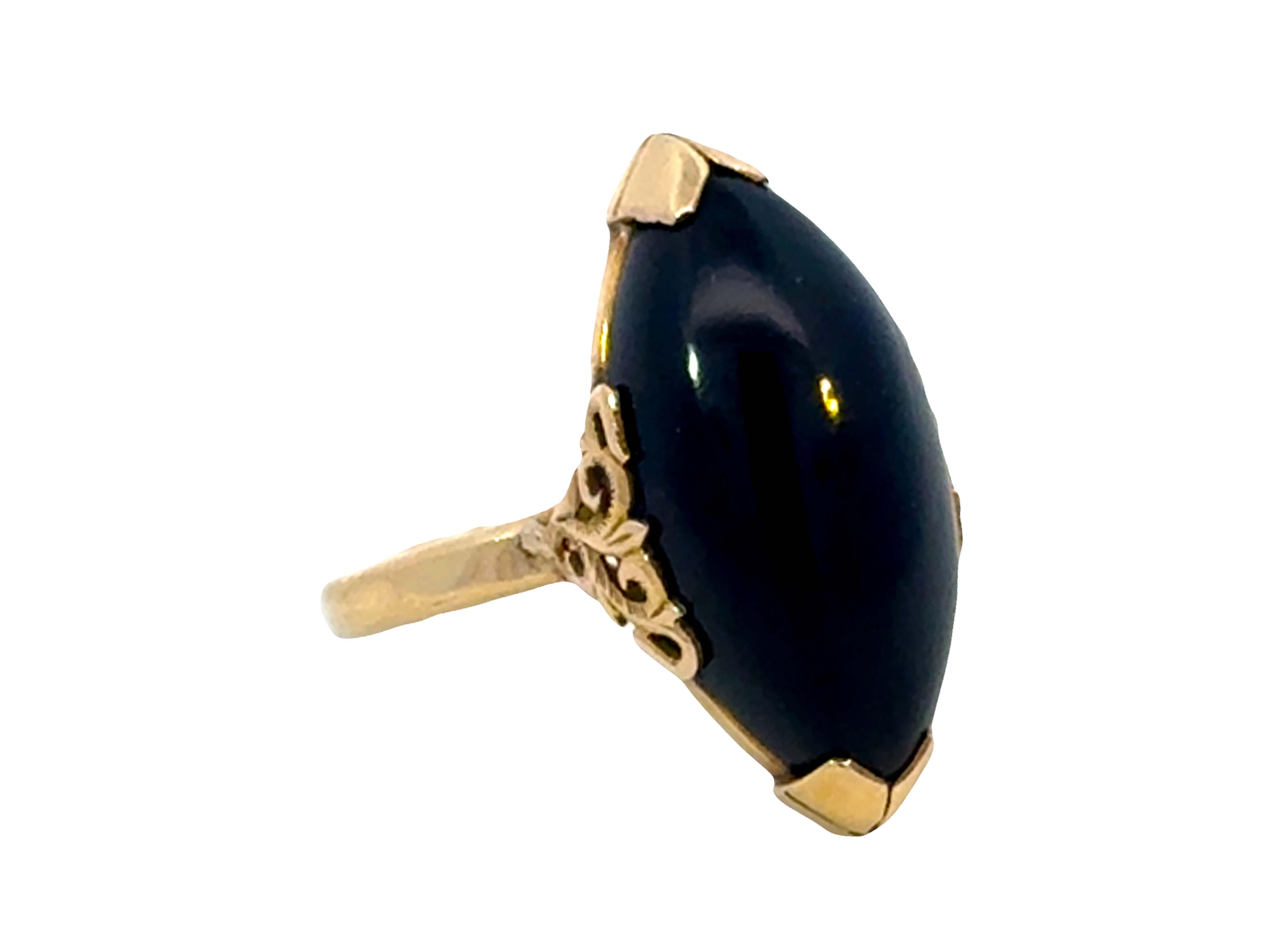Moderne Bague en jade noir à cabochon marquis de Ming Ming Hawaii, or jaune 14k en vente