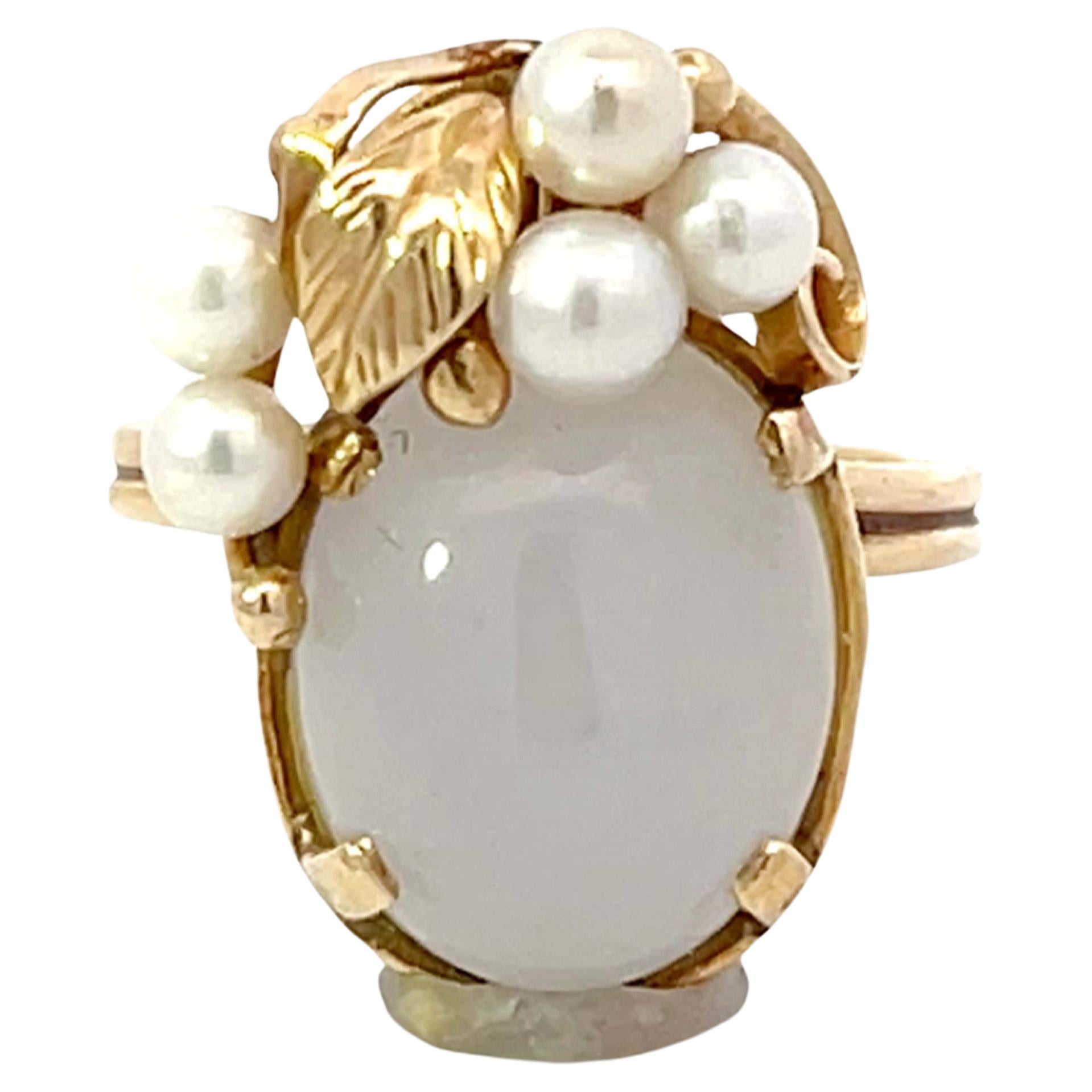 Mings Hawaii Oval Cabochon White Jade Pearl Leaf Ring 14k Yellow Gold For Sale