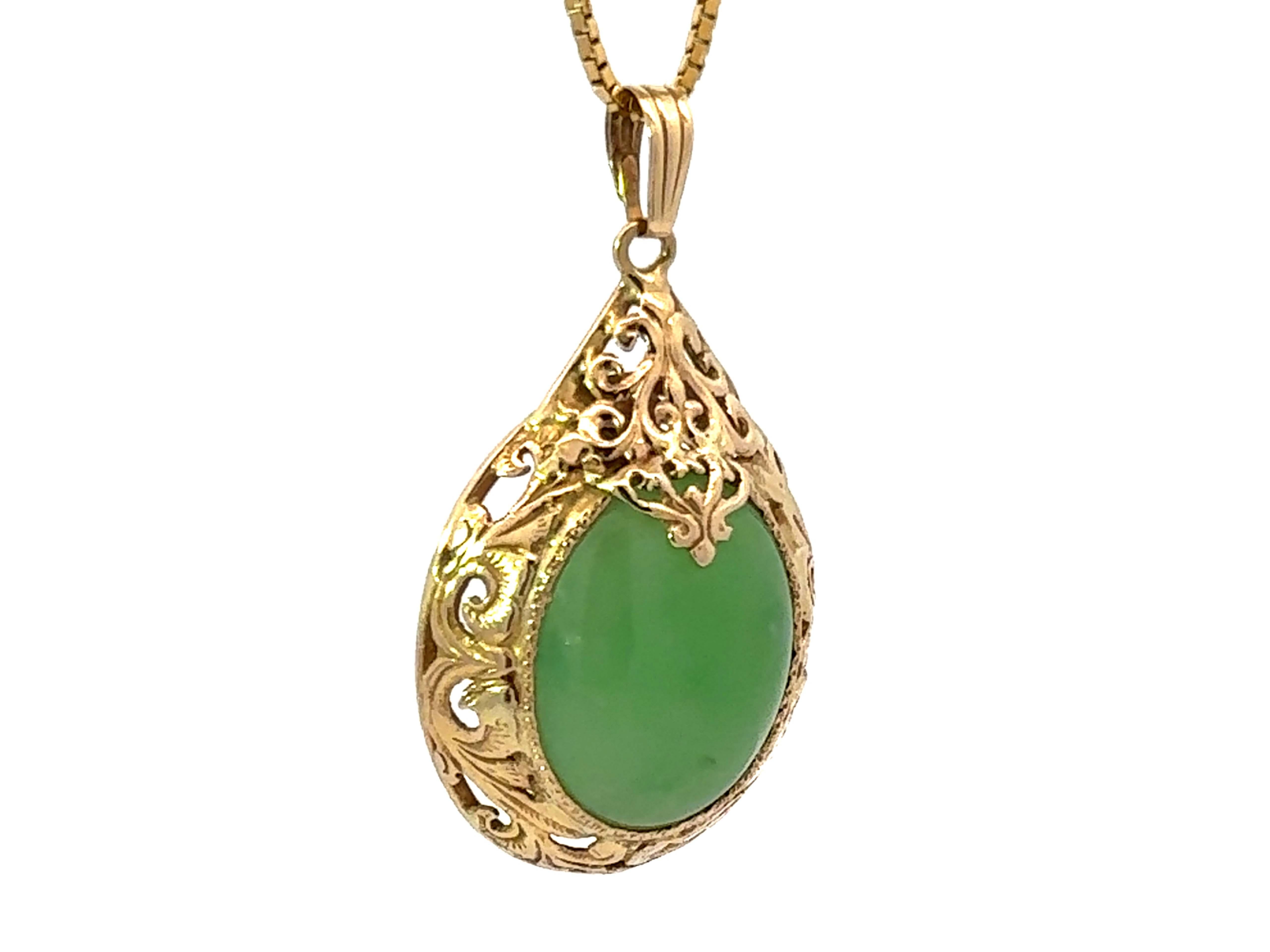 Modern Ming's Hawaii Oval Green Jade Cabochon Pear Shaped Necklace 14k Yellow Gold For Sale