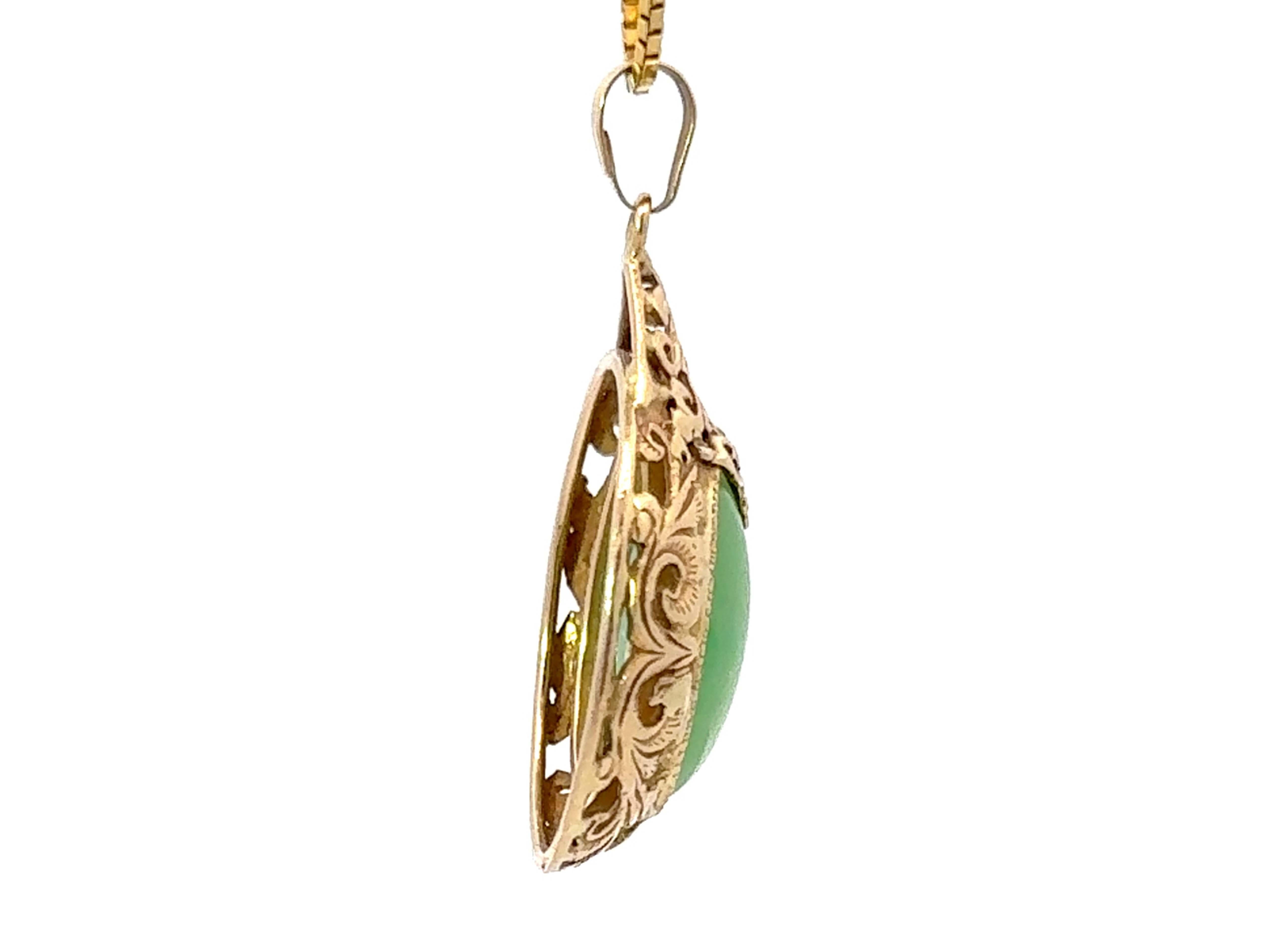 Women's Ming's Hawaii Oval Green Jade Cabochon Pear Shaped Necklace 14k Yellow Gold For Sale
