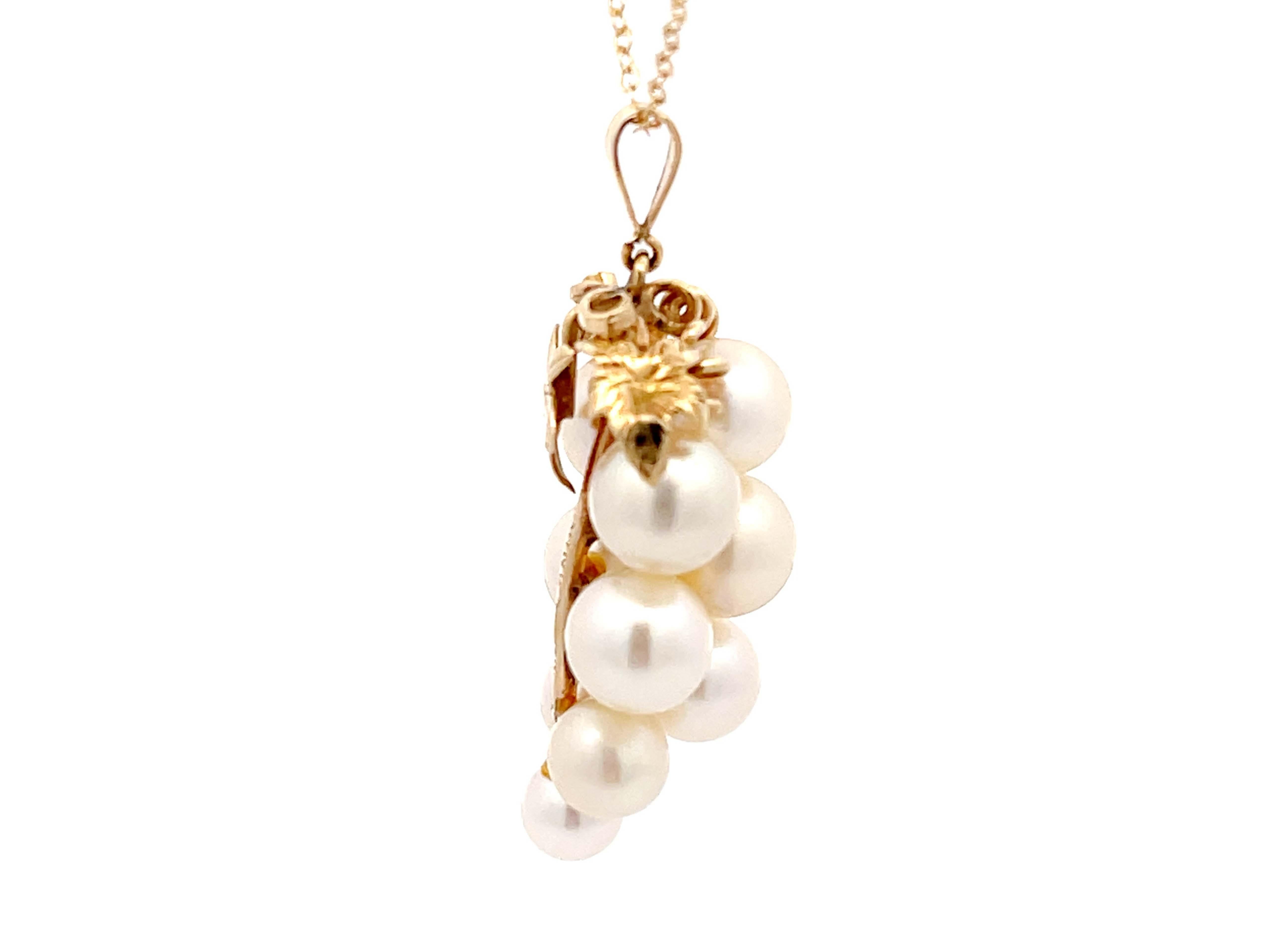 Round Cut Mings Hawaii Pearl and Leaf Pendant in 14k Yellow Gold with Chain For Sale