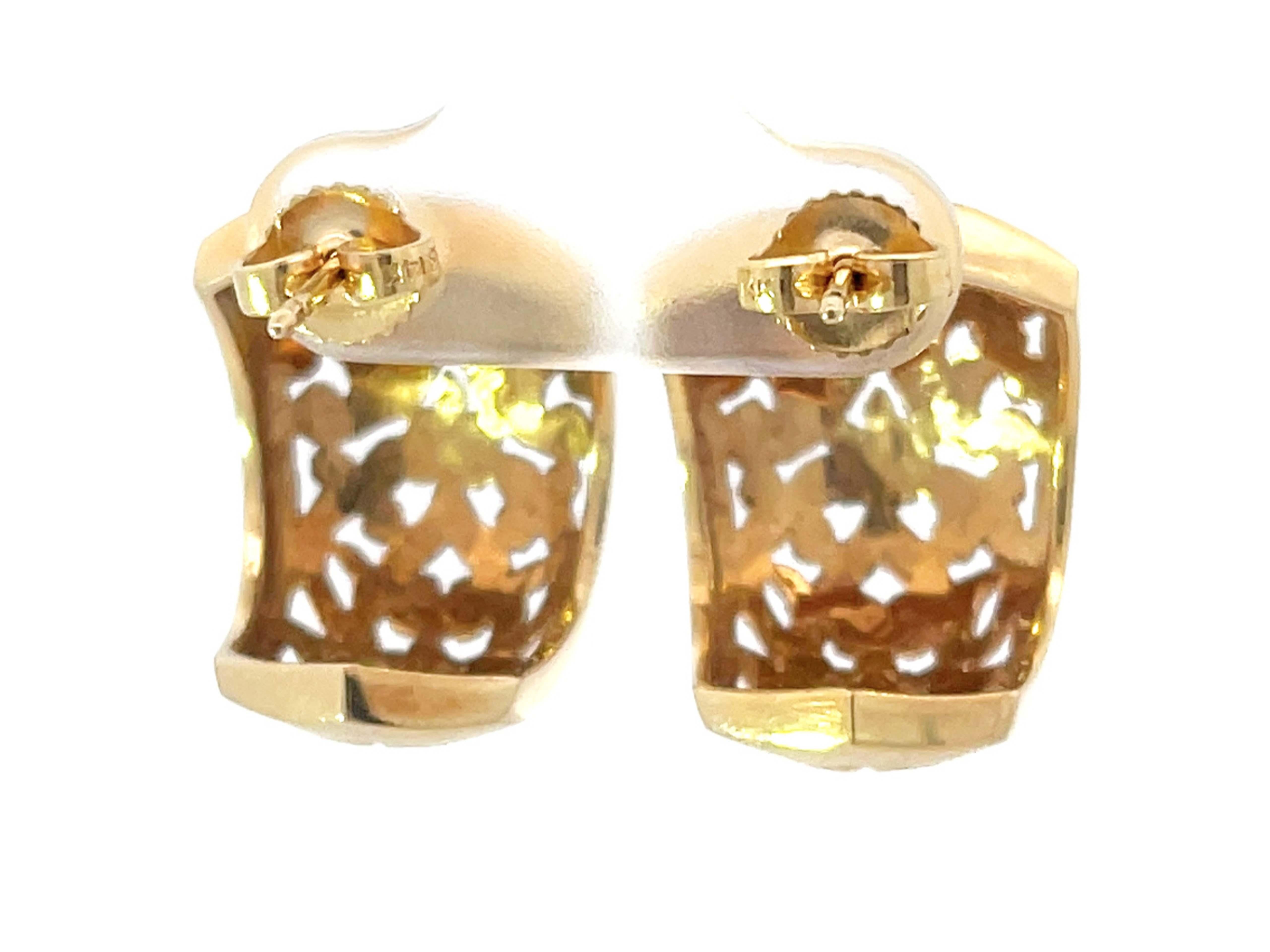 Mings Hawaii Plum Blossom and Fleur De Lis Half Hoop Earrings in 14k Yellow Gold In Excellent Condition For Sale In Honolulu, HI