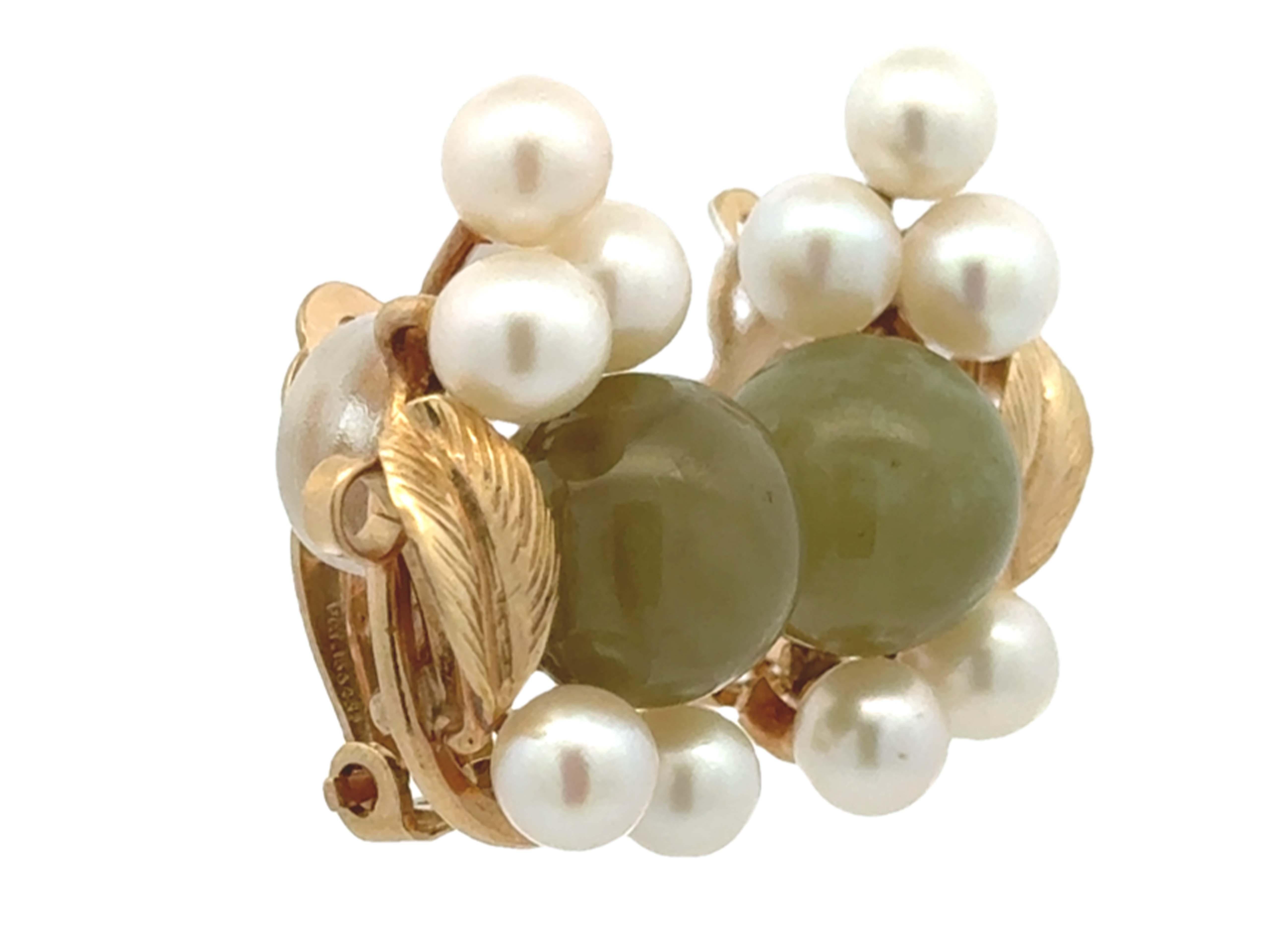 Modern Mings Hawaii Round Green Jade and Akoya Pearl Clip on Earrings 14K Yellow Gold For Sale