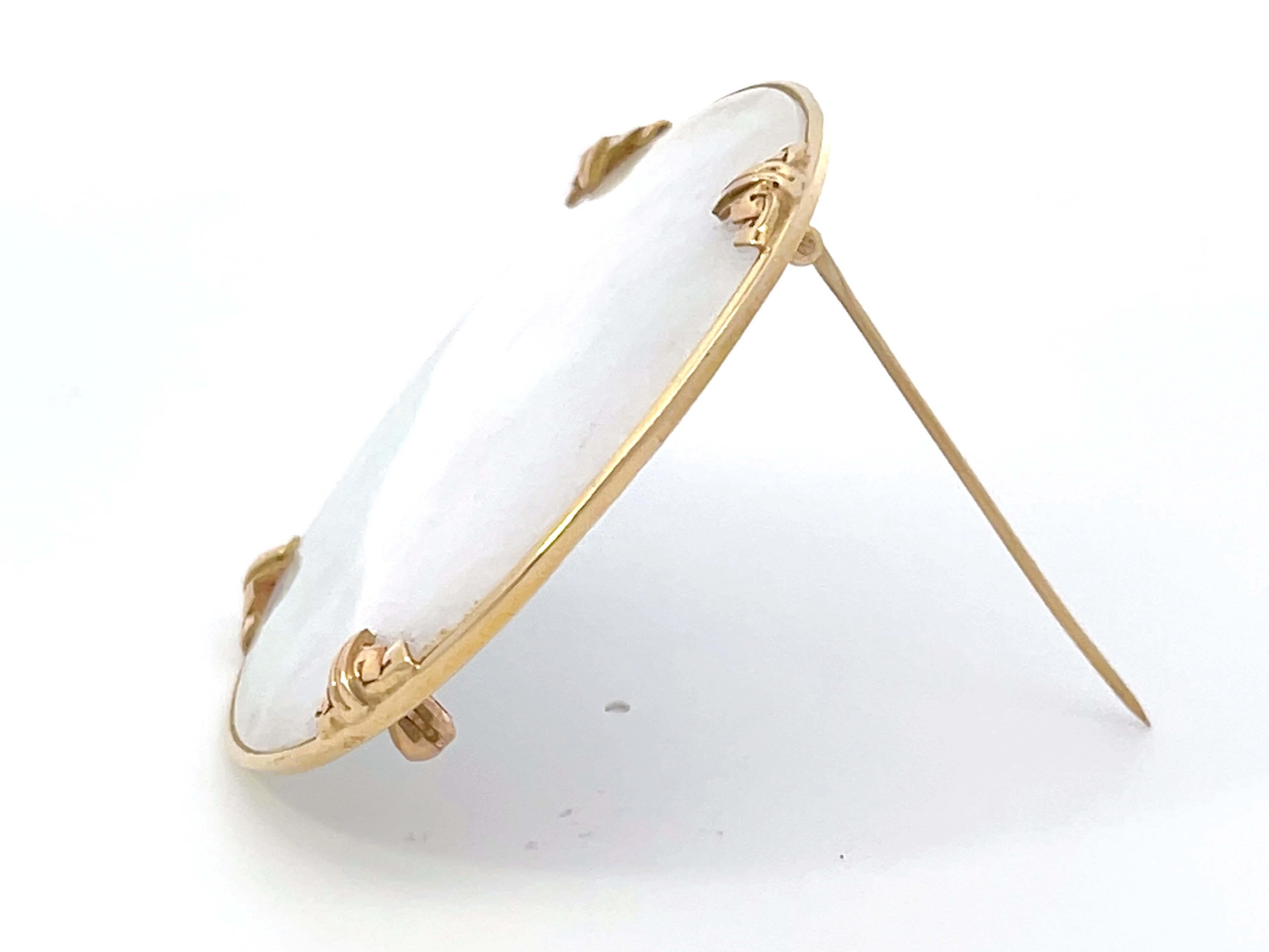 Modern Mings Hawaii Round White Jade Brooch 14k Yellow Gold For Sale