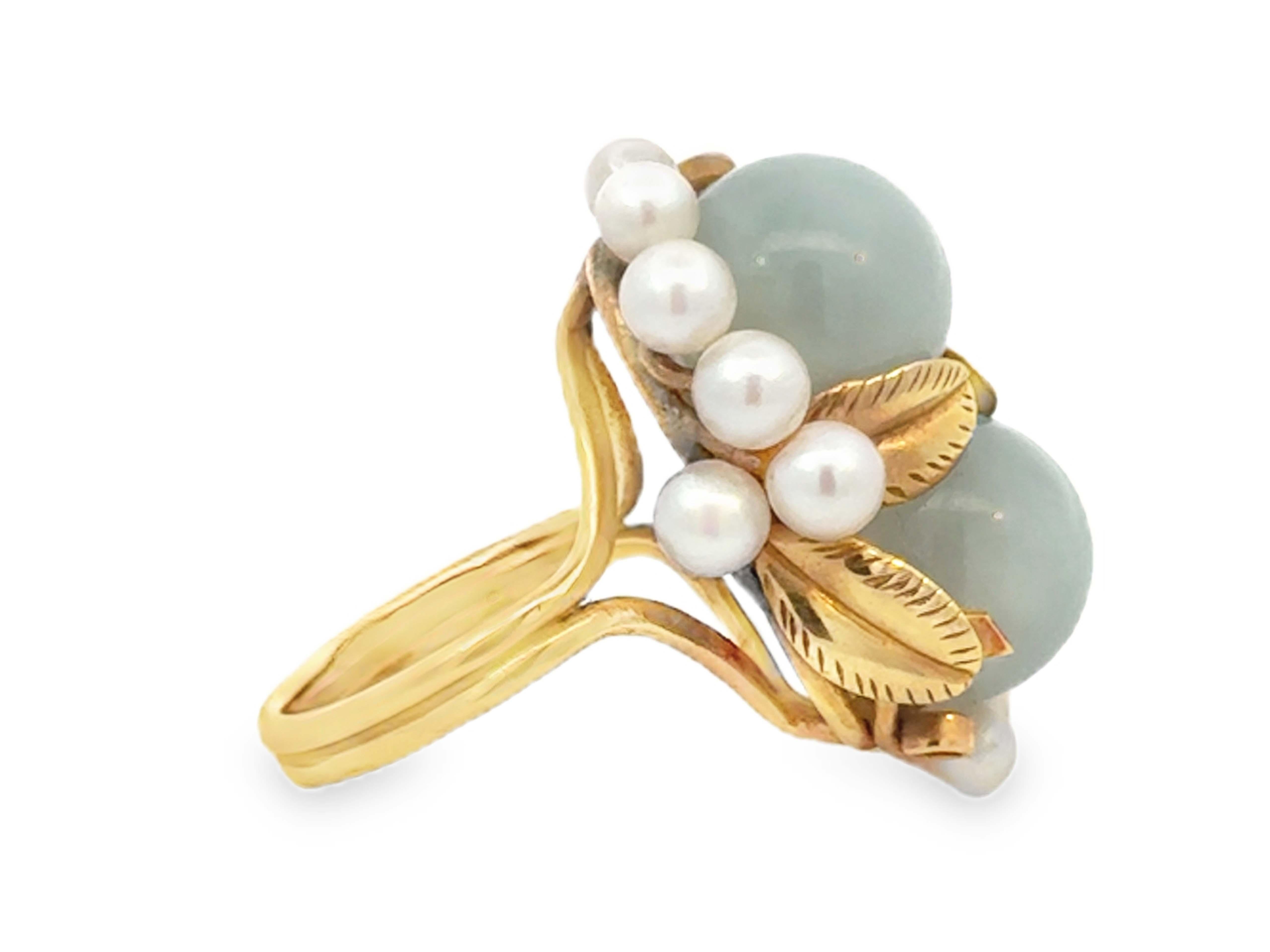 Taglio rotondo Ming Ming Hawaii Anello con due sfere di giada e perle Akoya in oro giallo 14k in vendita