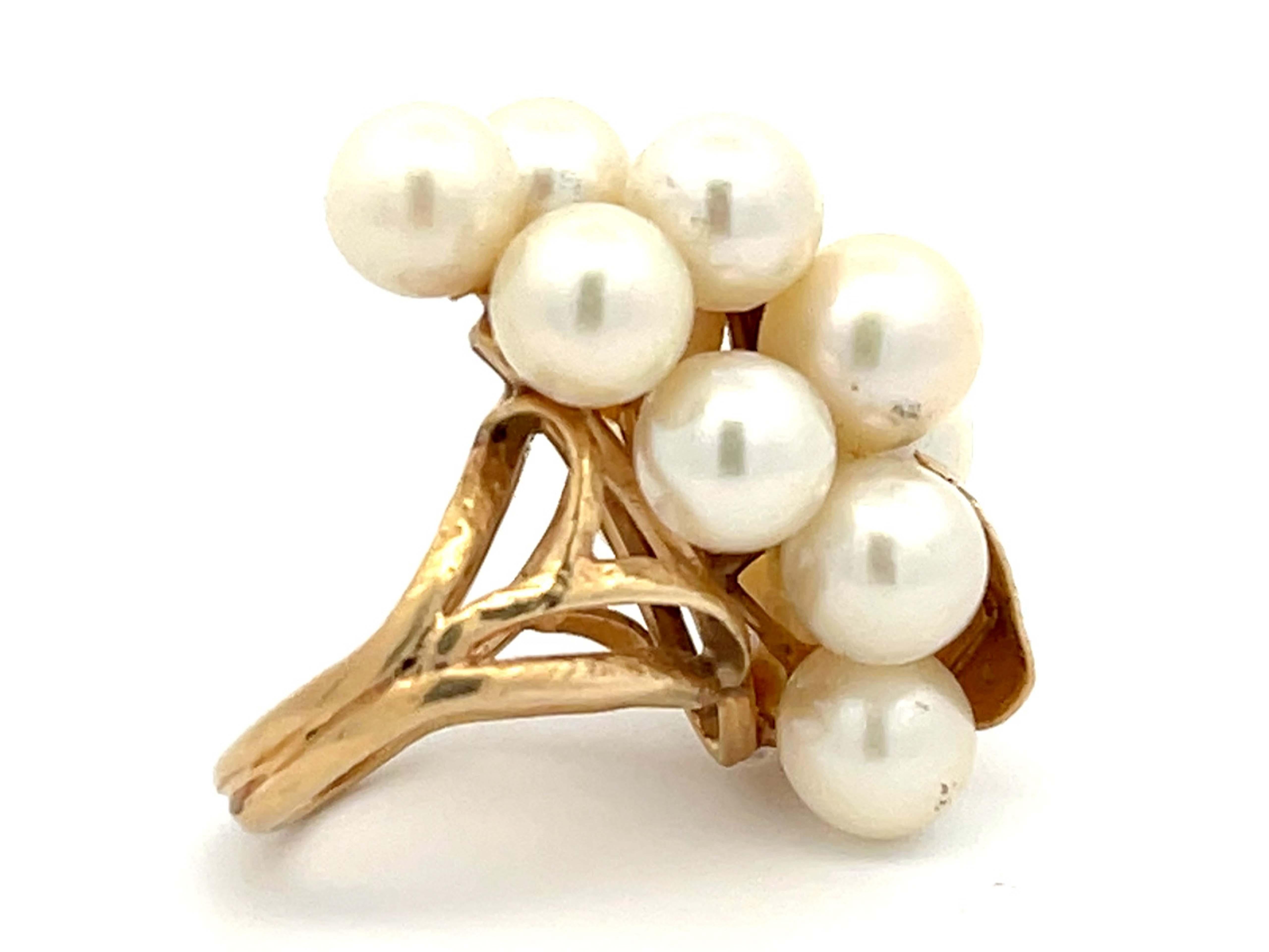 Women's Mings Large Akoya Pearl and Leaf Ring in 14k Yellow Gold For Sale