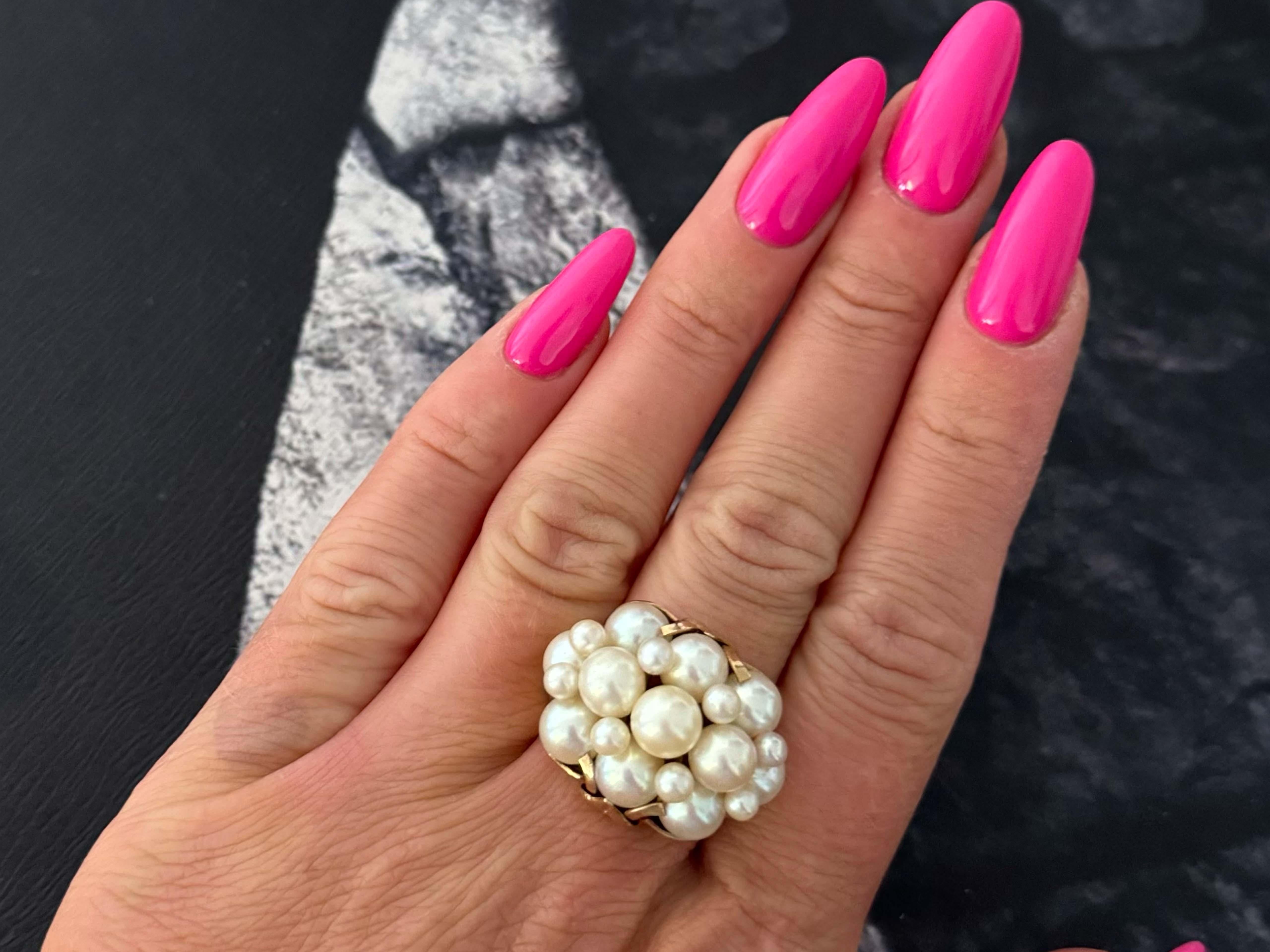 Ring Spezifikationen:

Designer: Ming's

Metall: 14k Gelbgold

Gesamtgewicht: 12,6 Gramm

Perlendurchmesser: ~6.8 mm

Ringgröße:  6.5 (größenveränderbar) bitte vor dem Kauf mit uns Kontakt aufnehmen

Gestempelt: 
