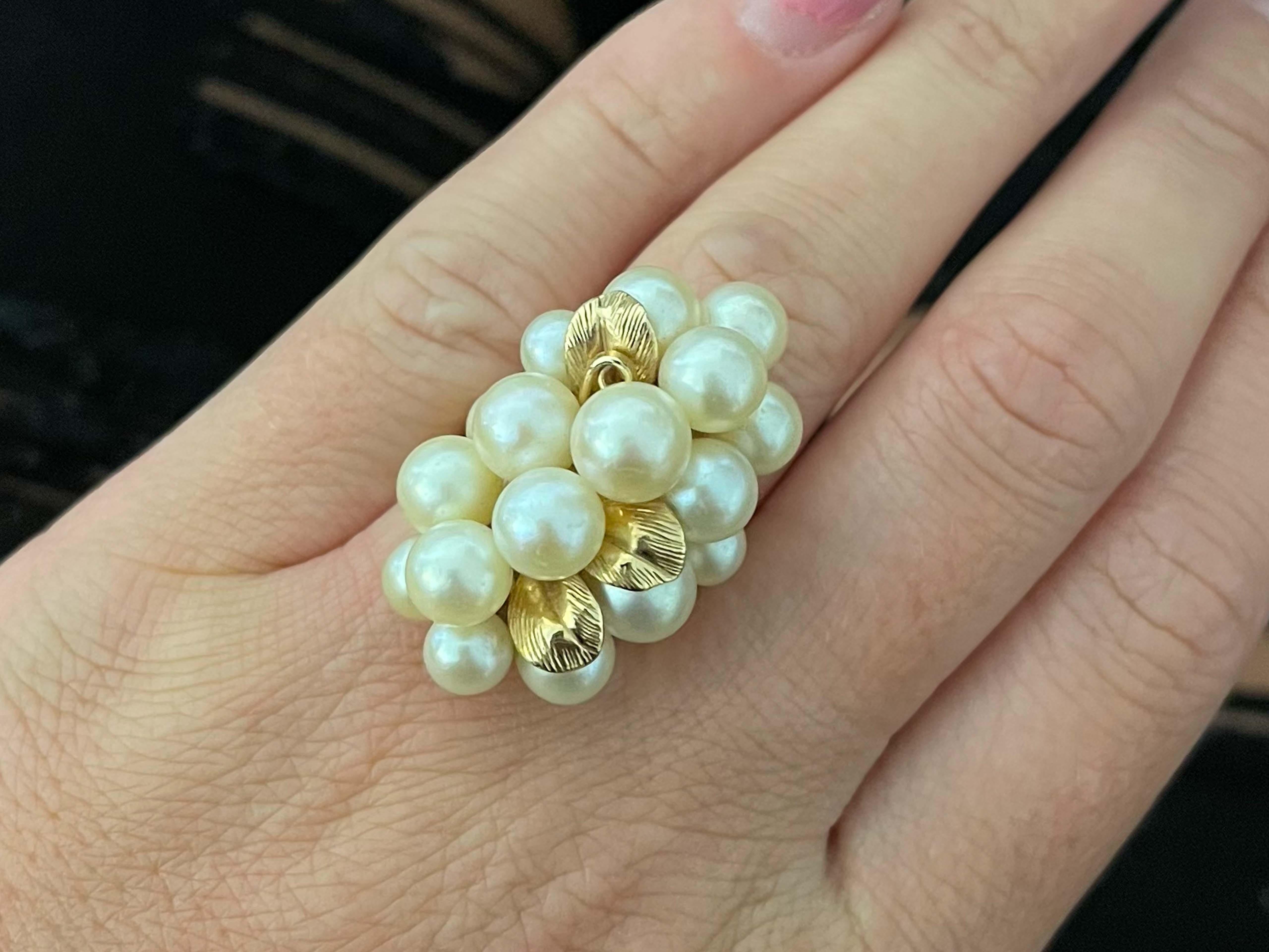 Specifiche dell'anello:

Designer: Ming Ming

Metallo: oro giallo 14k

Peso totale: 12,9 grammi

Misura dell'anello: 6,5 (ridimensionabile)

Timbro: 