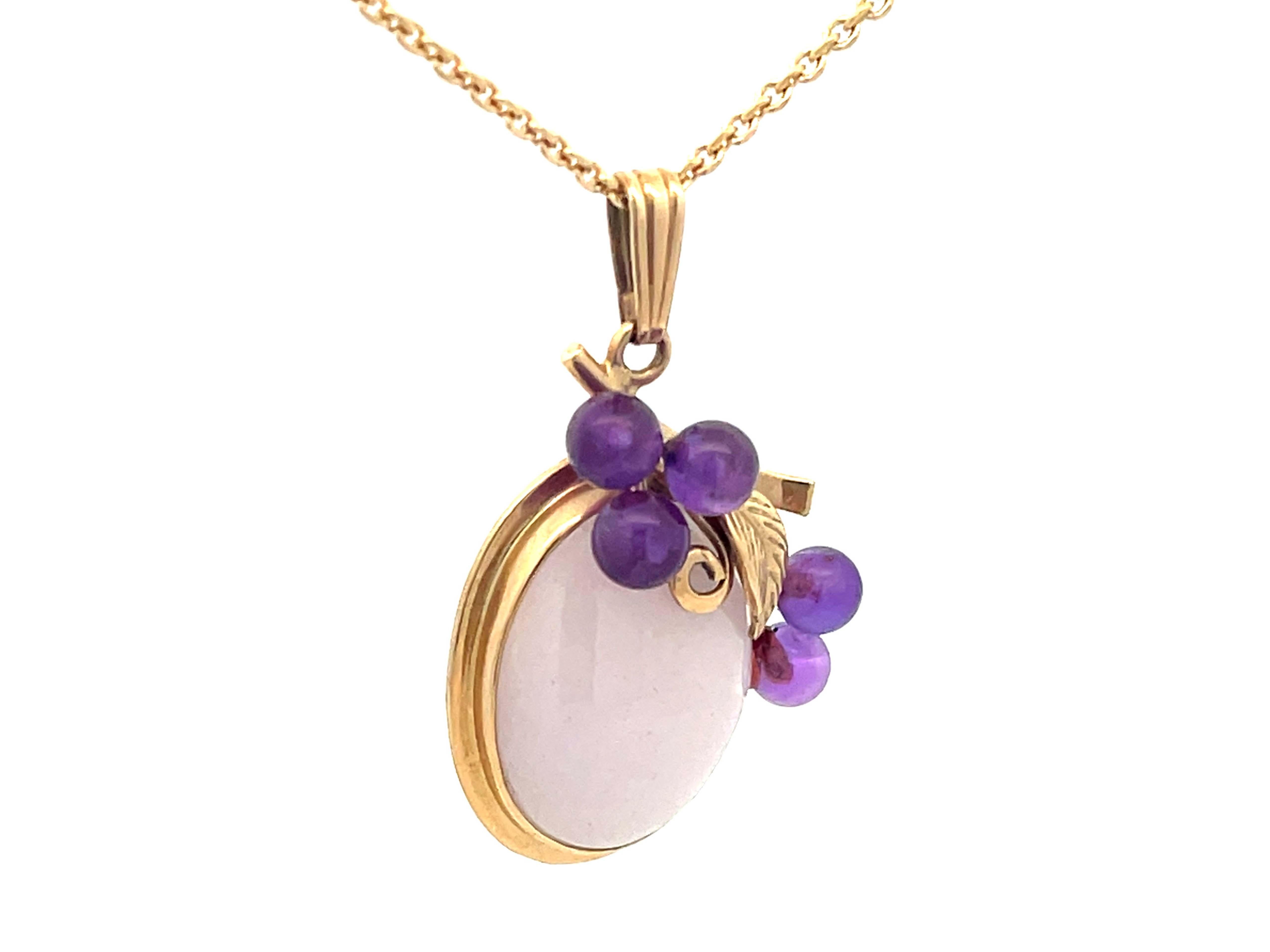 Mings Lavender Jade and Purple Amethyst Necklace in 14k Yellow Gold In Excellent Condition For Sale In Honolulu, HI