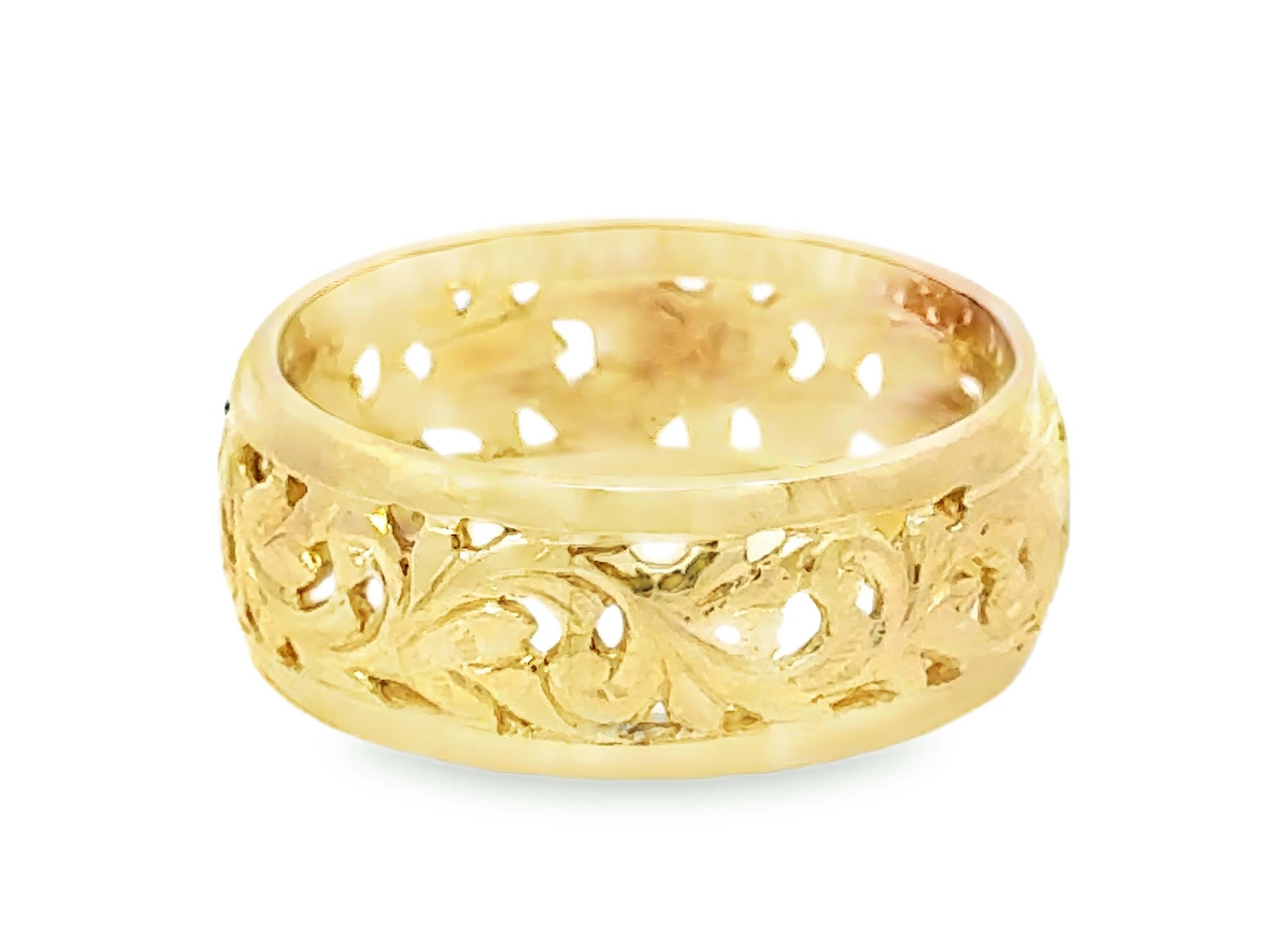 Women's Mings Longevity Cutout Band Ring 14k Yellow Gold For Sale