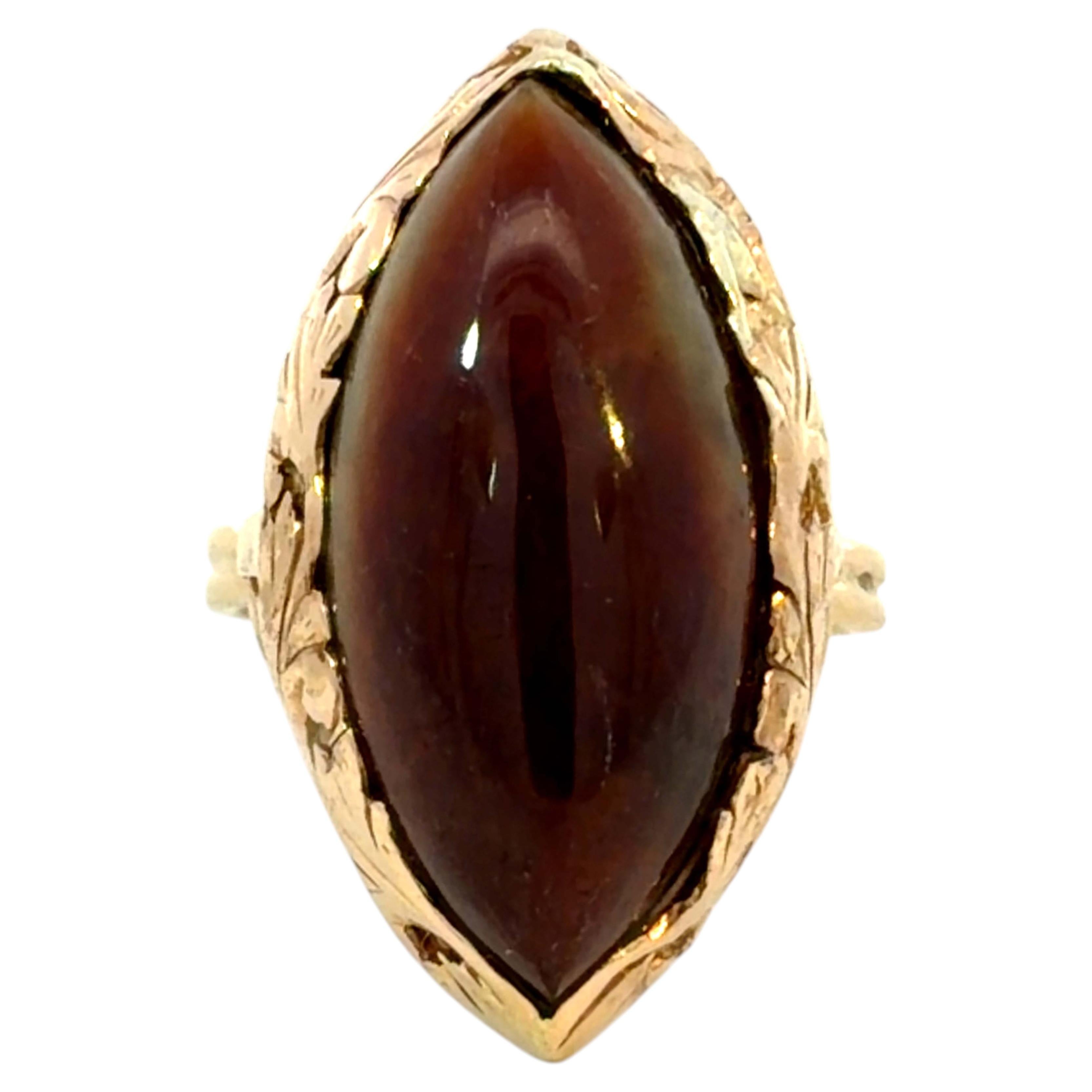 Mings Marquise Cabochon Red Bicolor Jade Ring 14k Yellow Gold For Sale