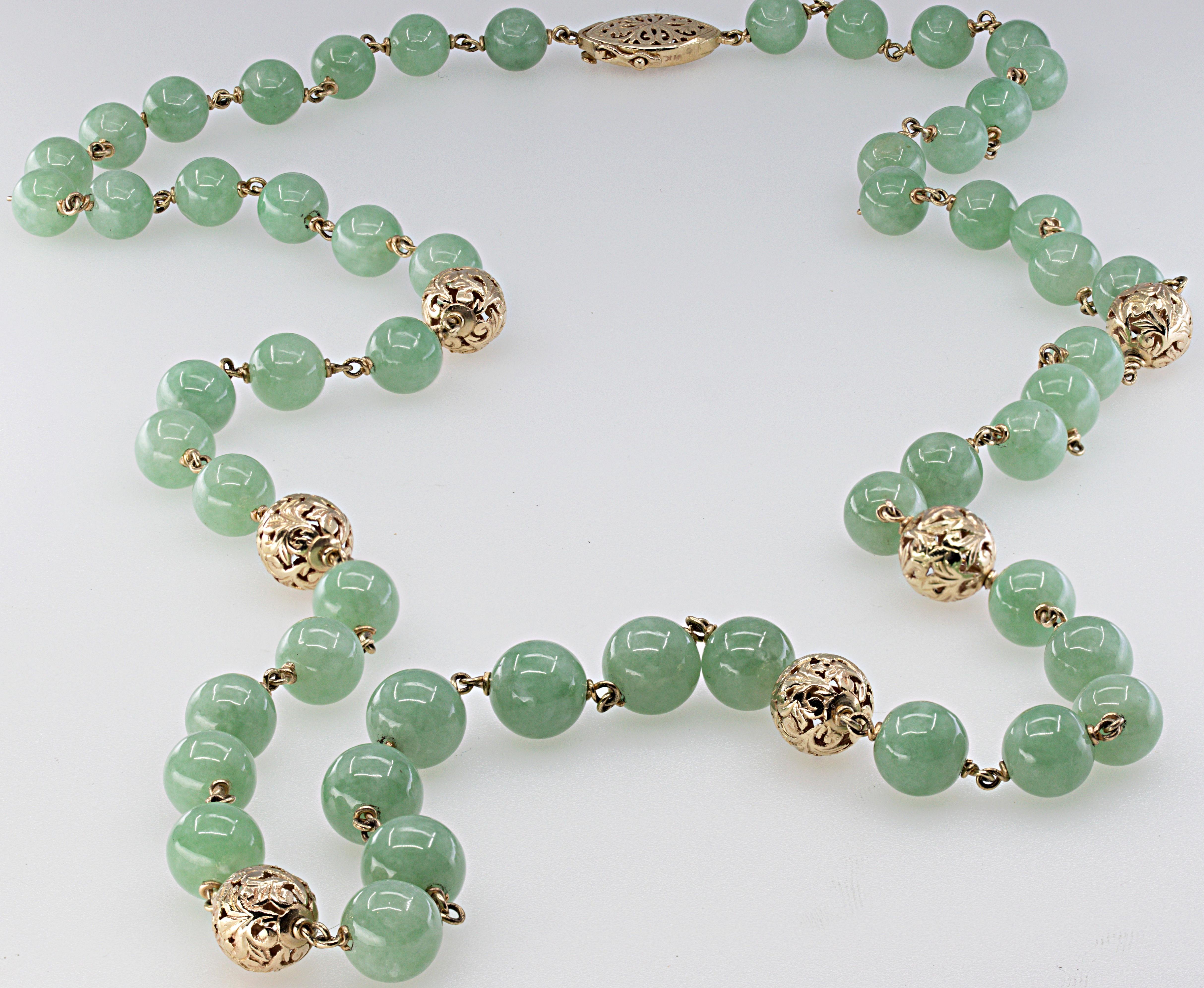 Ming’s Mason Kay Certified Natural Green Jadeite Jade Bead, 14K Yellow Gold Neck In Good Condition For Sale In Pleasant Hill, CA