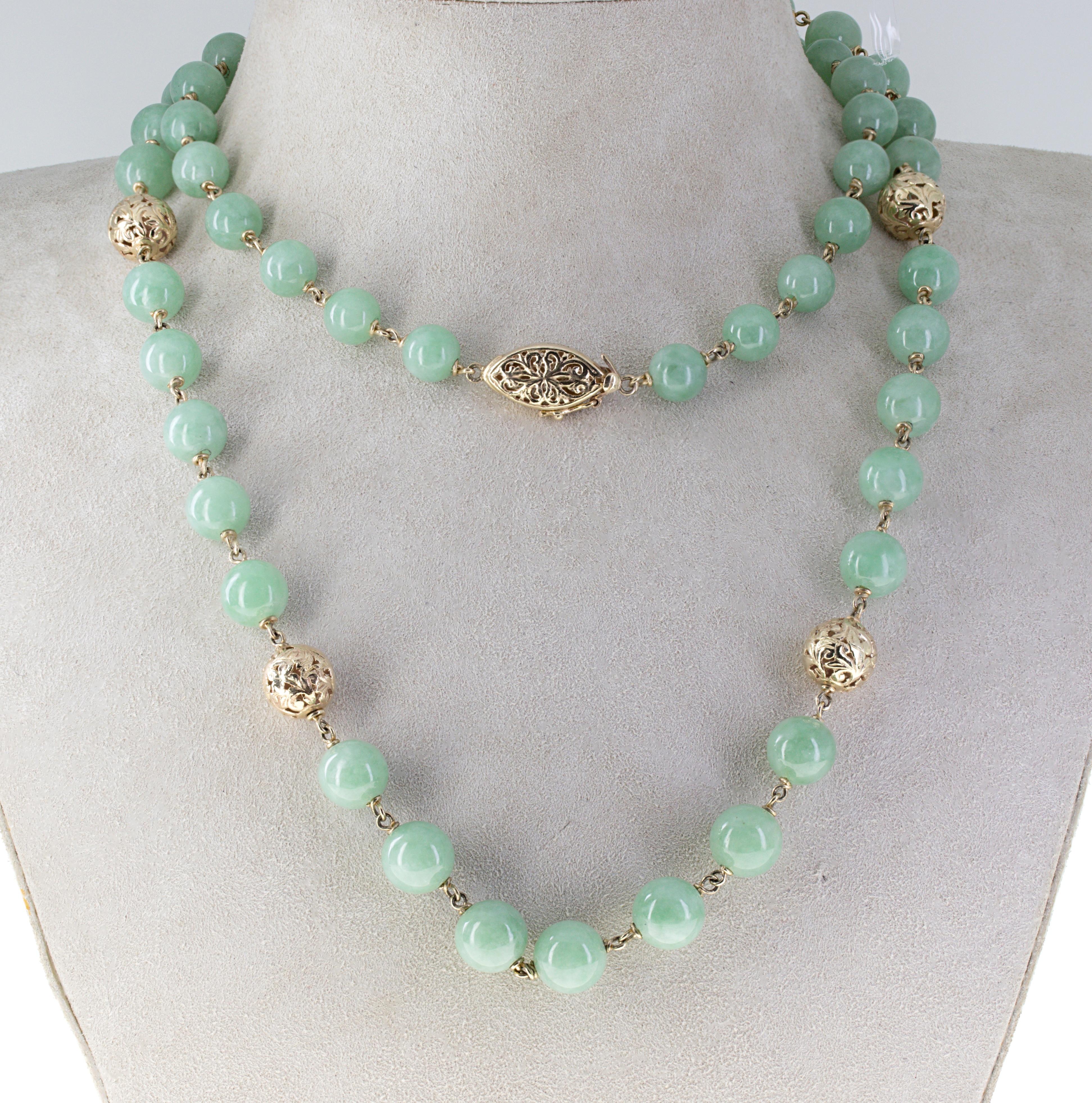 Ming’s Mason Kay Certified Natural Green Jadeite Jade Bead, 14K Yellow Gold Neck For Sale 1