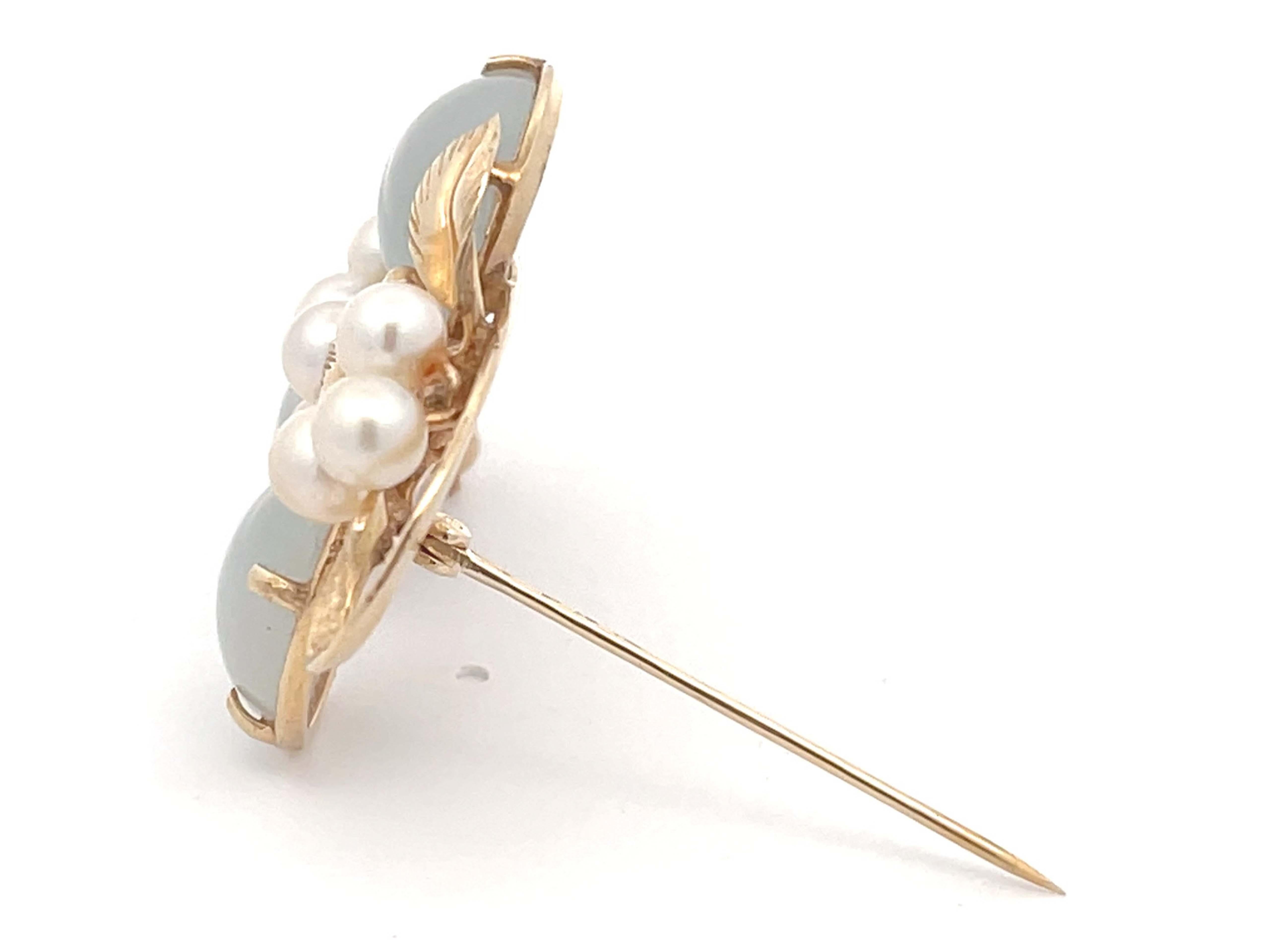 Round Cut Mings Pale Oval Jade and Pearls Branch Brooch in 14k Yellow Gold For Sale