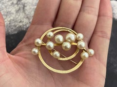 Mings Pearl Circle Brooch in 14k Yellow Gold