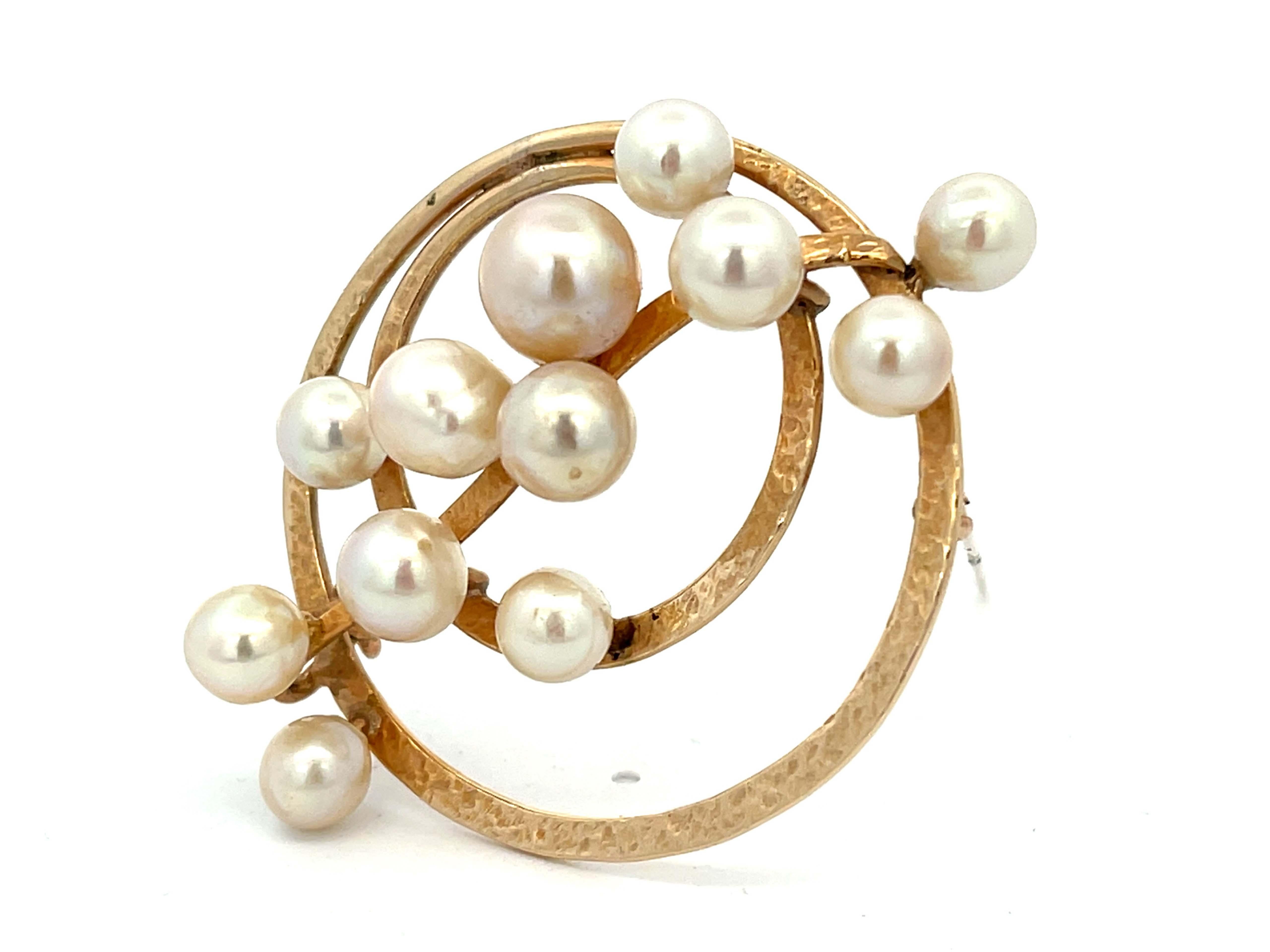 Modern Mings Pearl Circle Brooch in 14k Yellow Gold For Sale