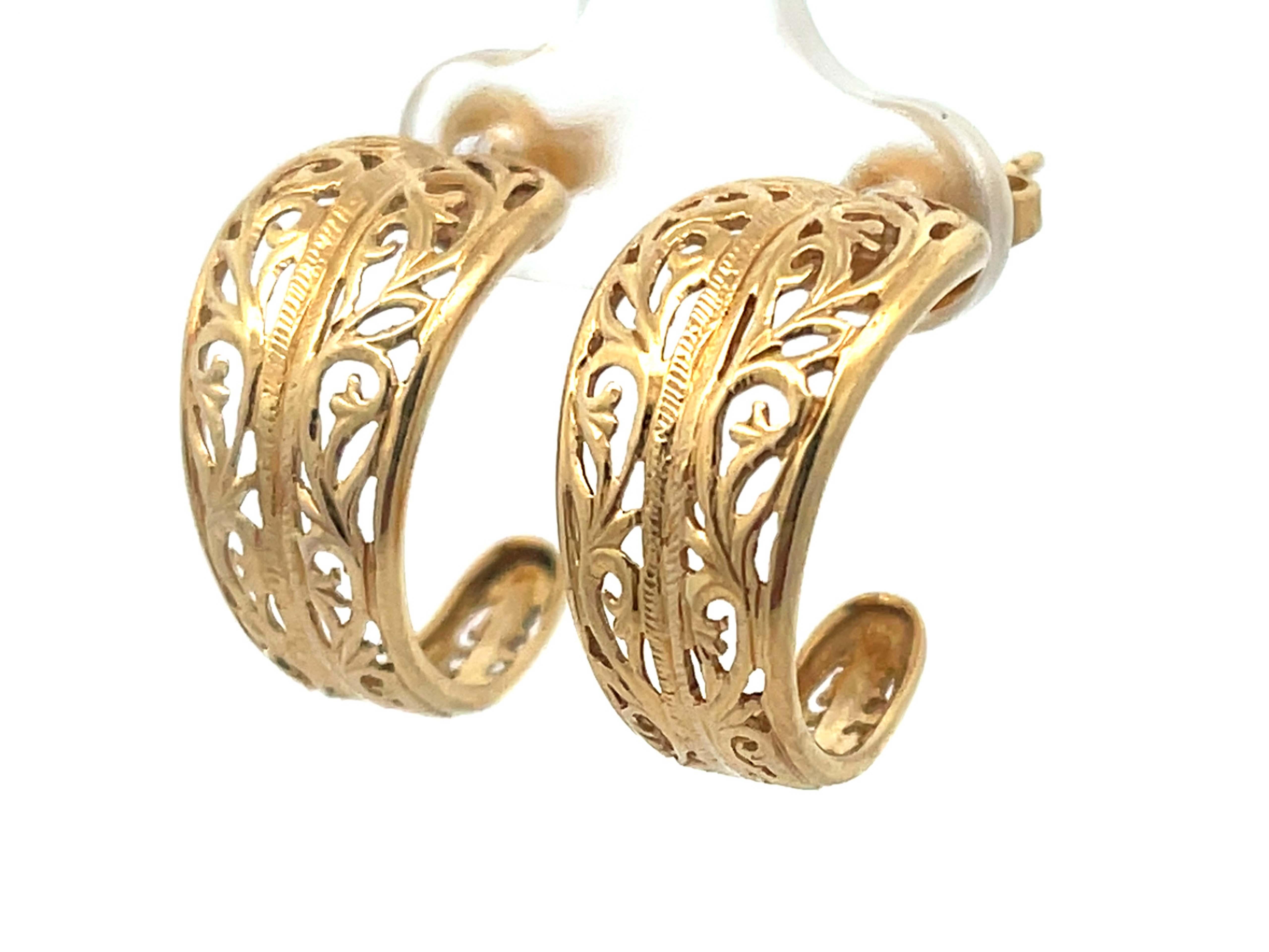 Modern Mings Pierced Scroll Design Wide Half Hoop Earrings in 14k Yellow Gold For Sale
