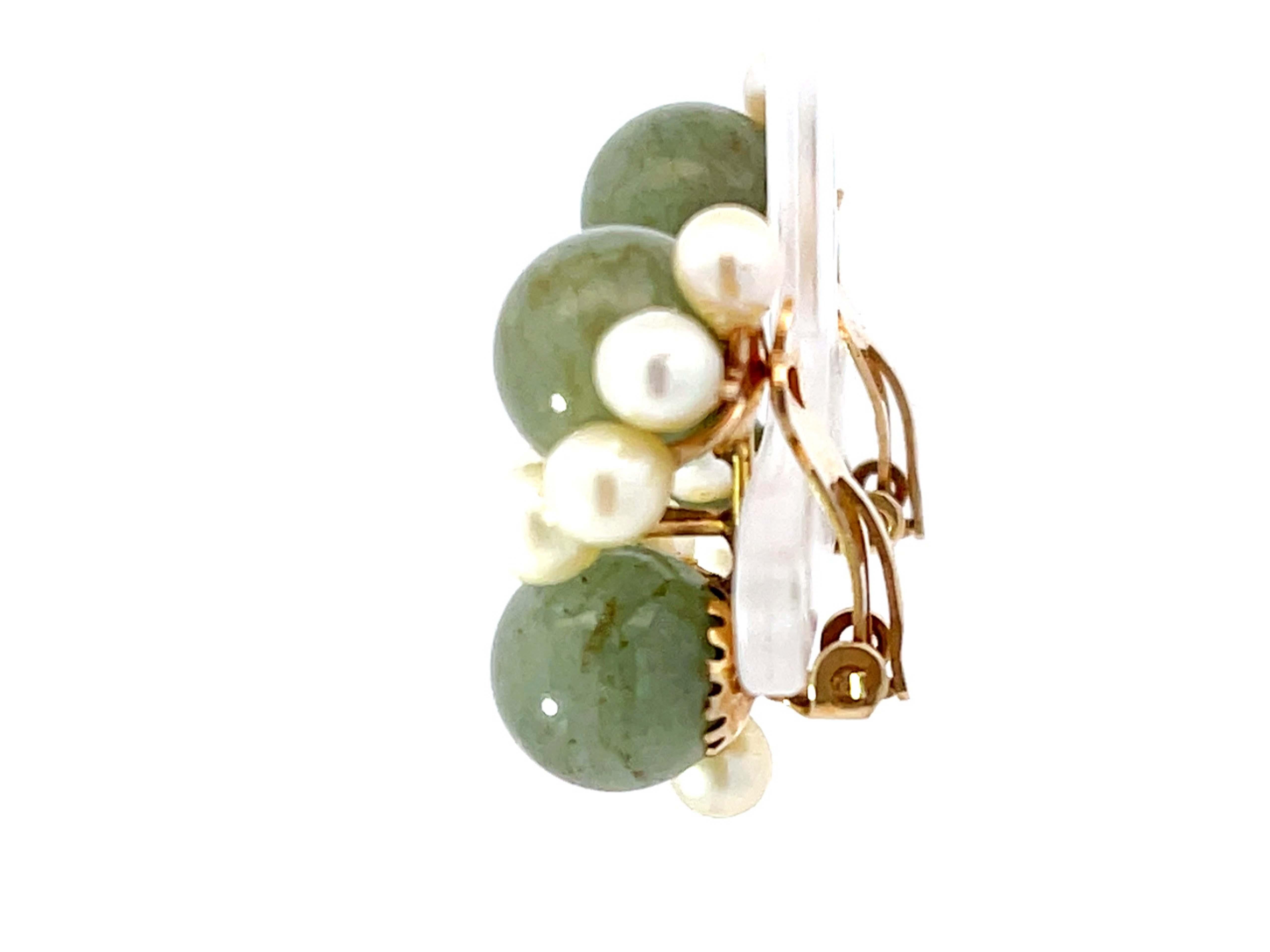 Mings Round Green Jade and Akoya Pearl Clip on Earrings 14K Yellow Gold In Excellent Condition In Honolulu, HI