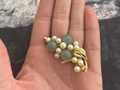 Mings Round Jade Leaf and Pearl Brooch in 14k Yellow Gold