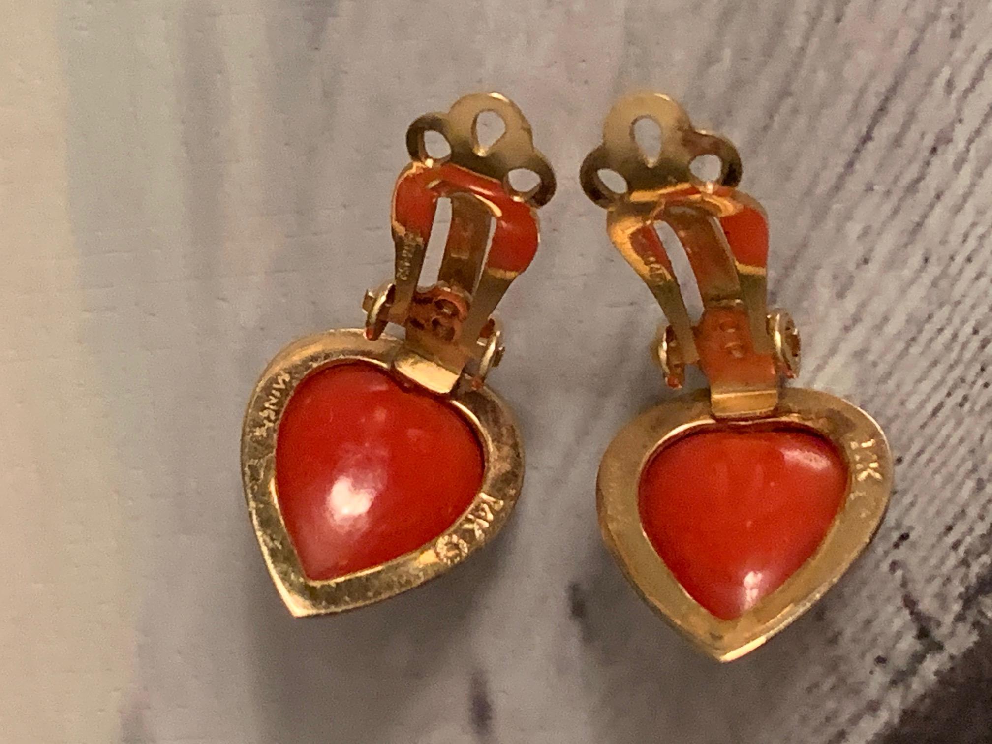 Ming's Signed Oxblood Coral Heart Cabochon 14 Karat Yellow Gold Clip-On Earrings In Good Condition In St. Louis Park, MN