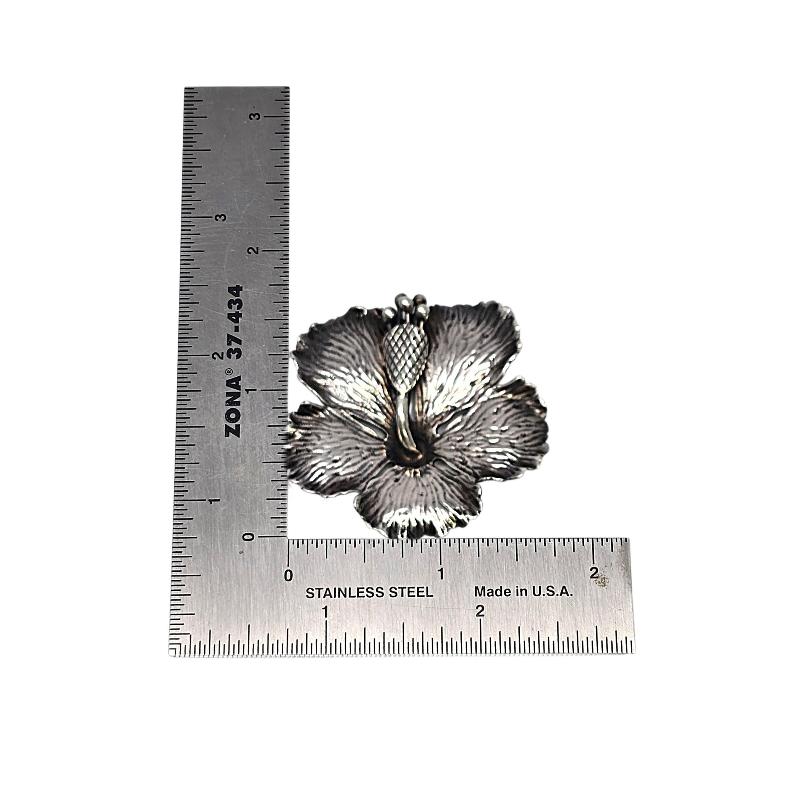 Set di spille e orecchini a clip con fiore di ibisco in argento 925 di Ming Ming #22842 in vendita 6