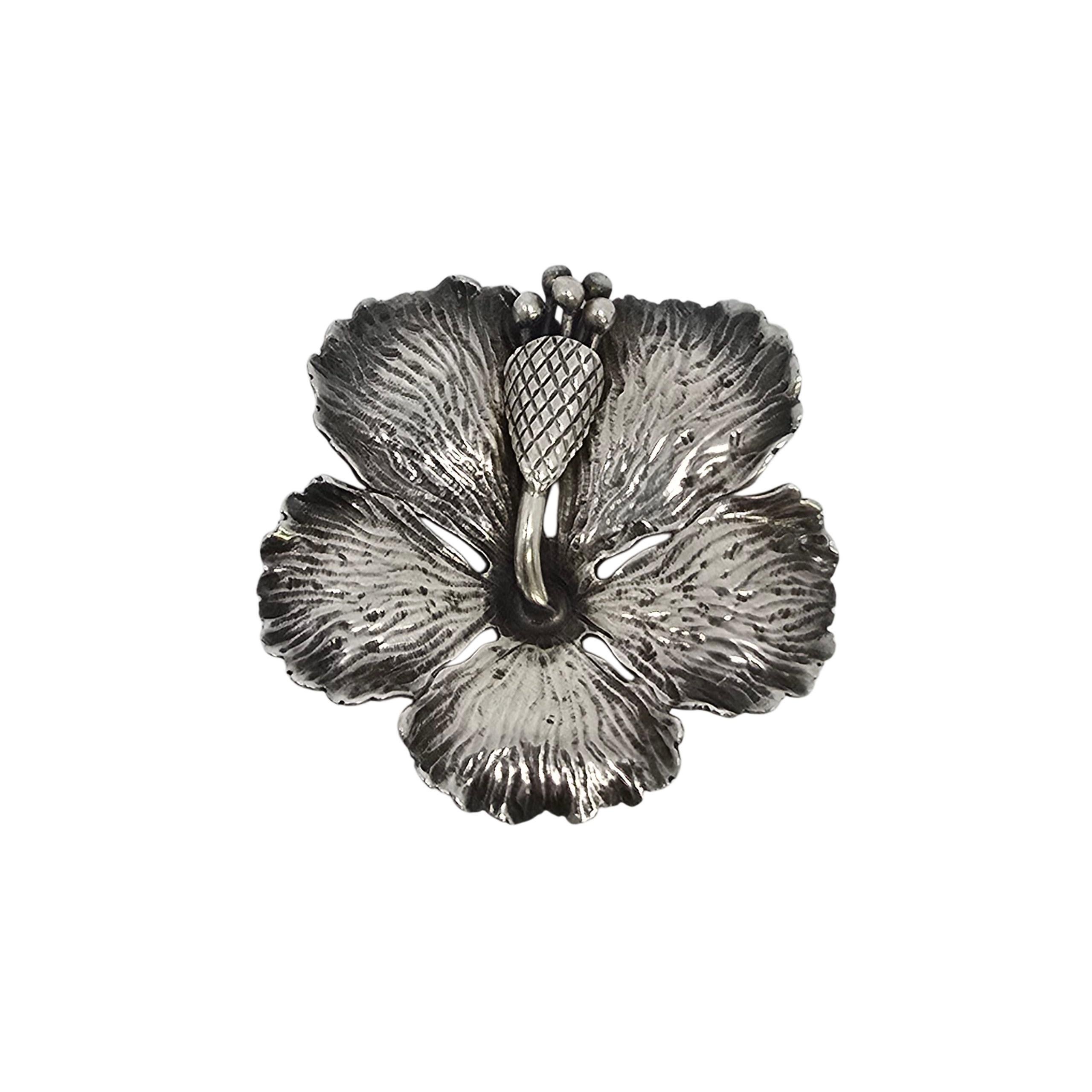 Set di spille e orecchini a clip con fiore di ibisco in argento 925 di Ming Ming #22842 in vendita 1