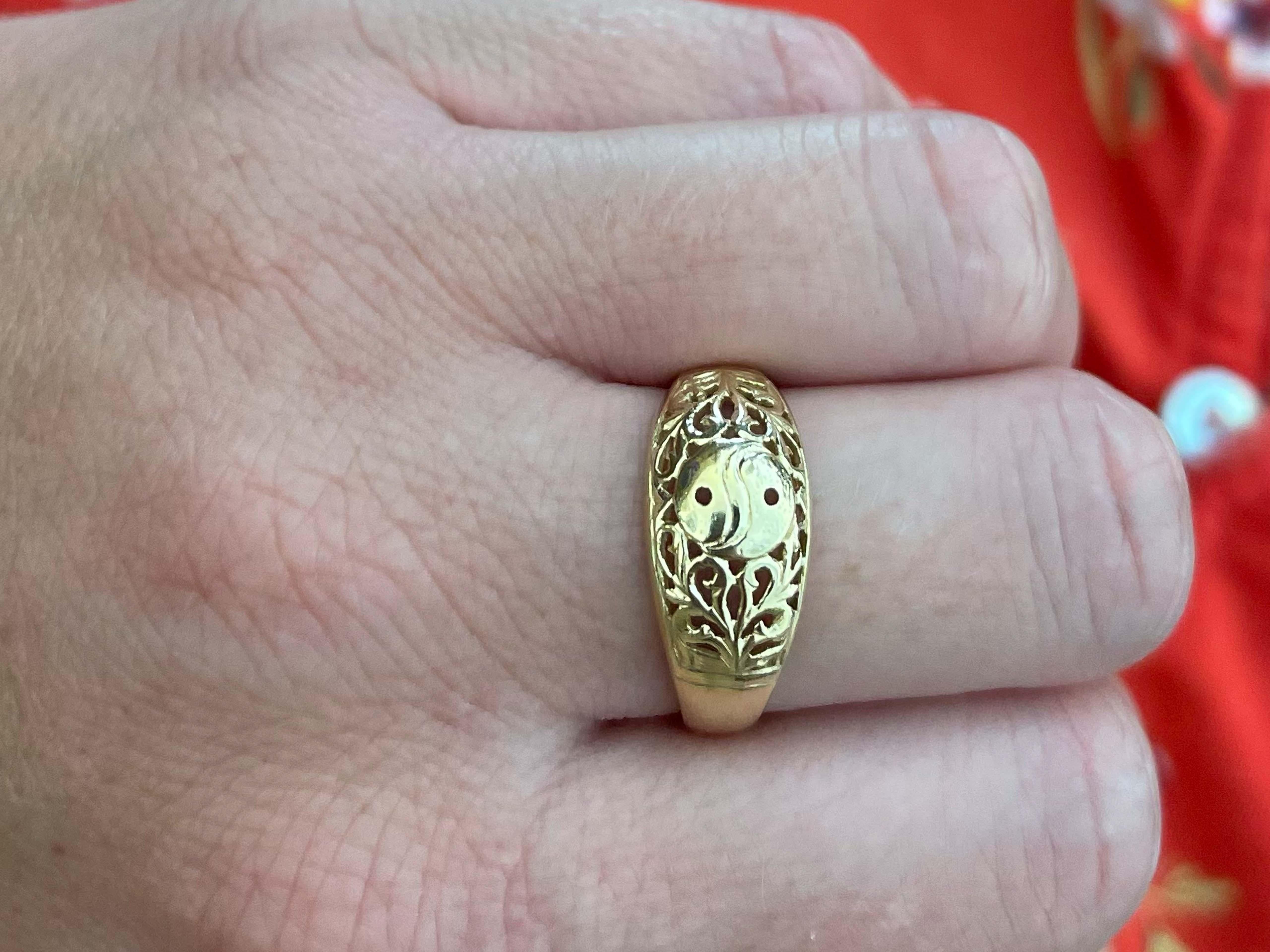 Ring Specifications:

Designer: Ming's

Metal: 14k Yellow Gold

Total Weight: 3.0 Grams

Ring Size: 8.5 (resizable)

Stamped: 
