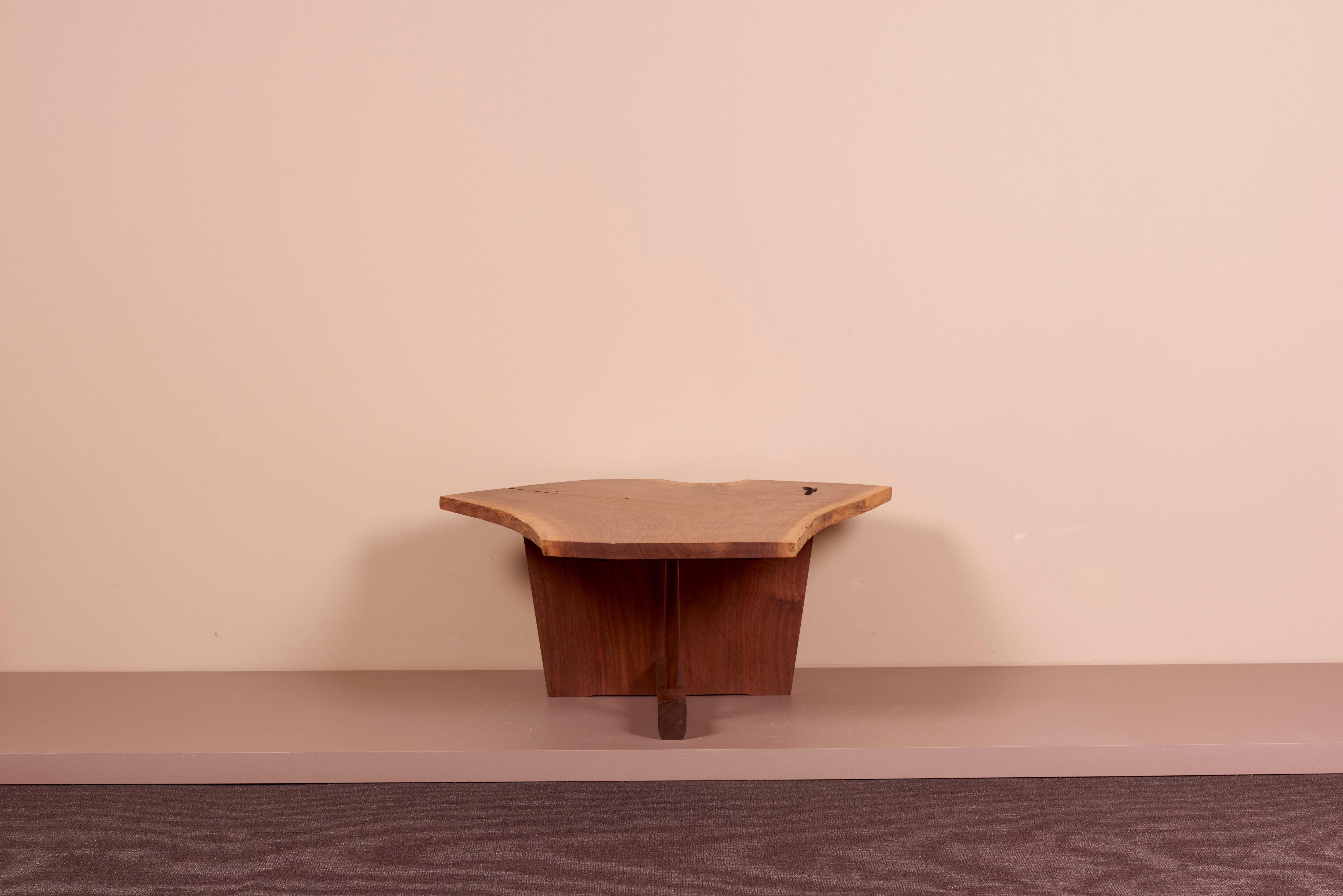 Minguren II Coffee Table by Nakashima Woodworkers, US 2021 In Excellent Condition In Berlin, DE