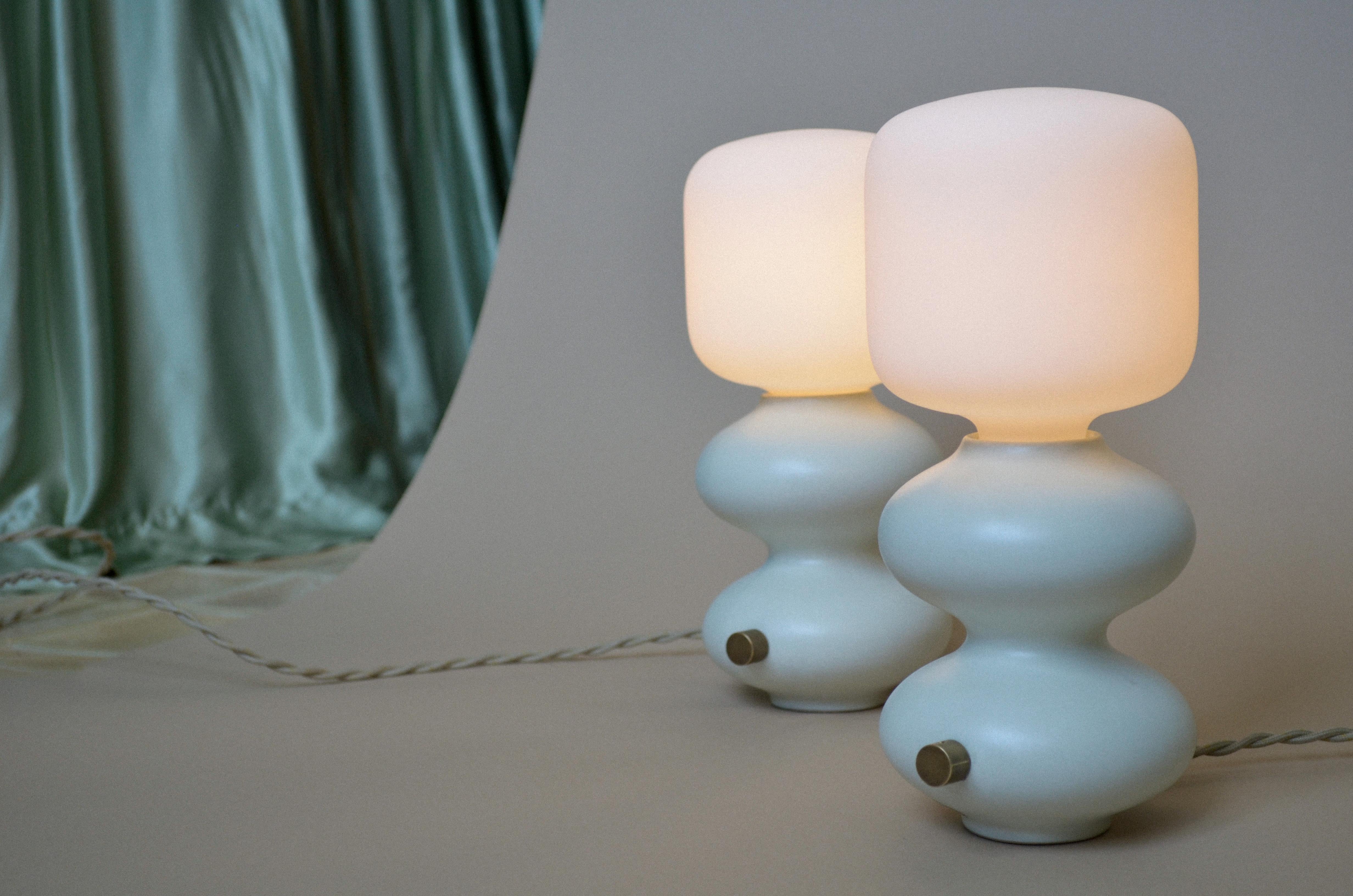 Post-Modern Mini Alabaster Wave Form Ceramic Table Lamp by Forma Rosa Studio For Sale